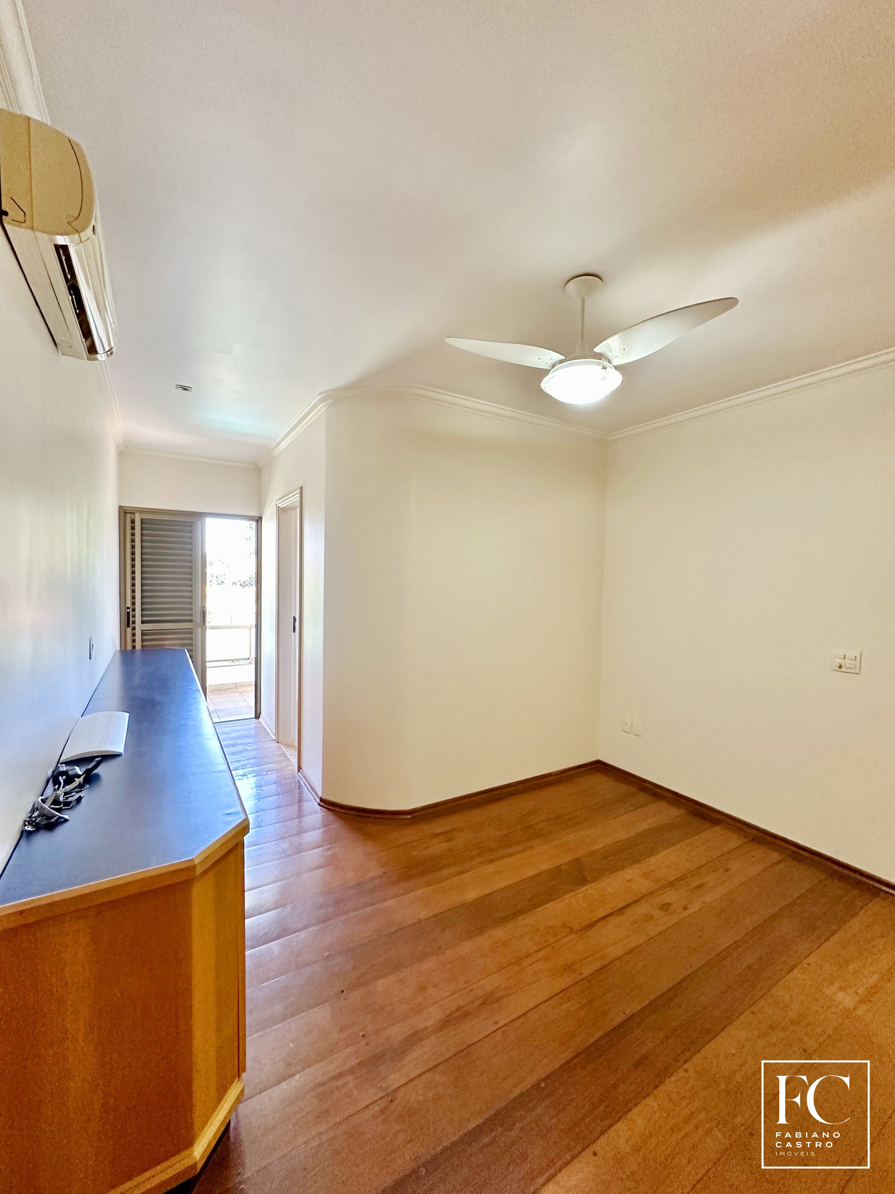 Casa com 4 quartos à venda — foto 30 de 40