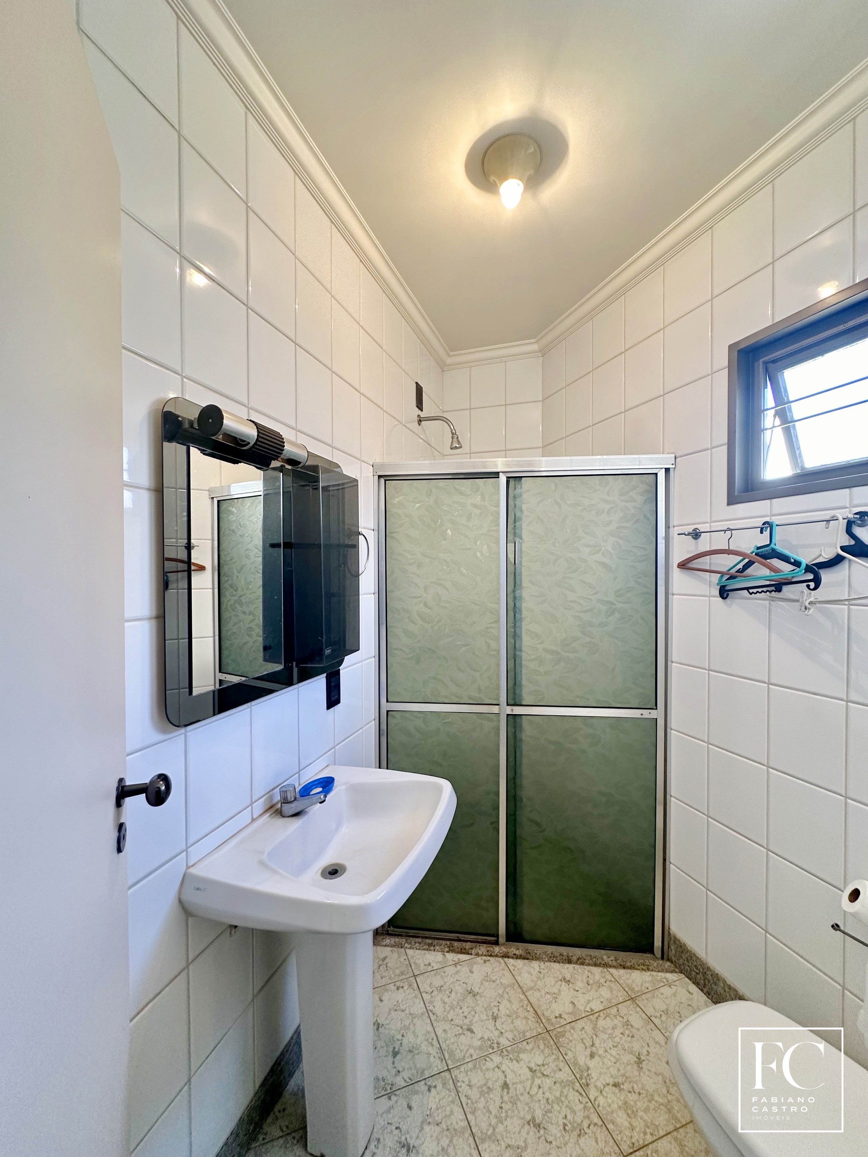 Casa com 4 quartos à venda — foto 40 de 40