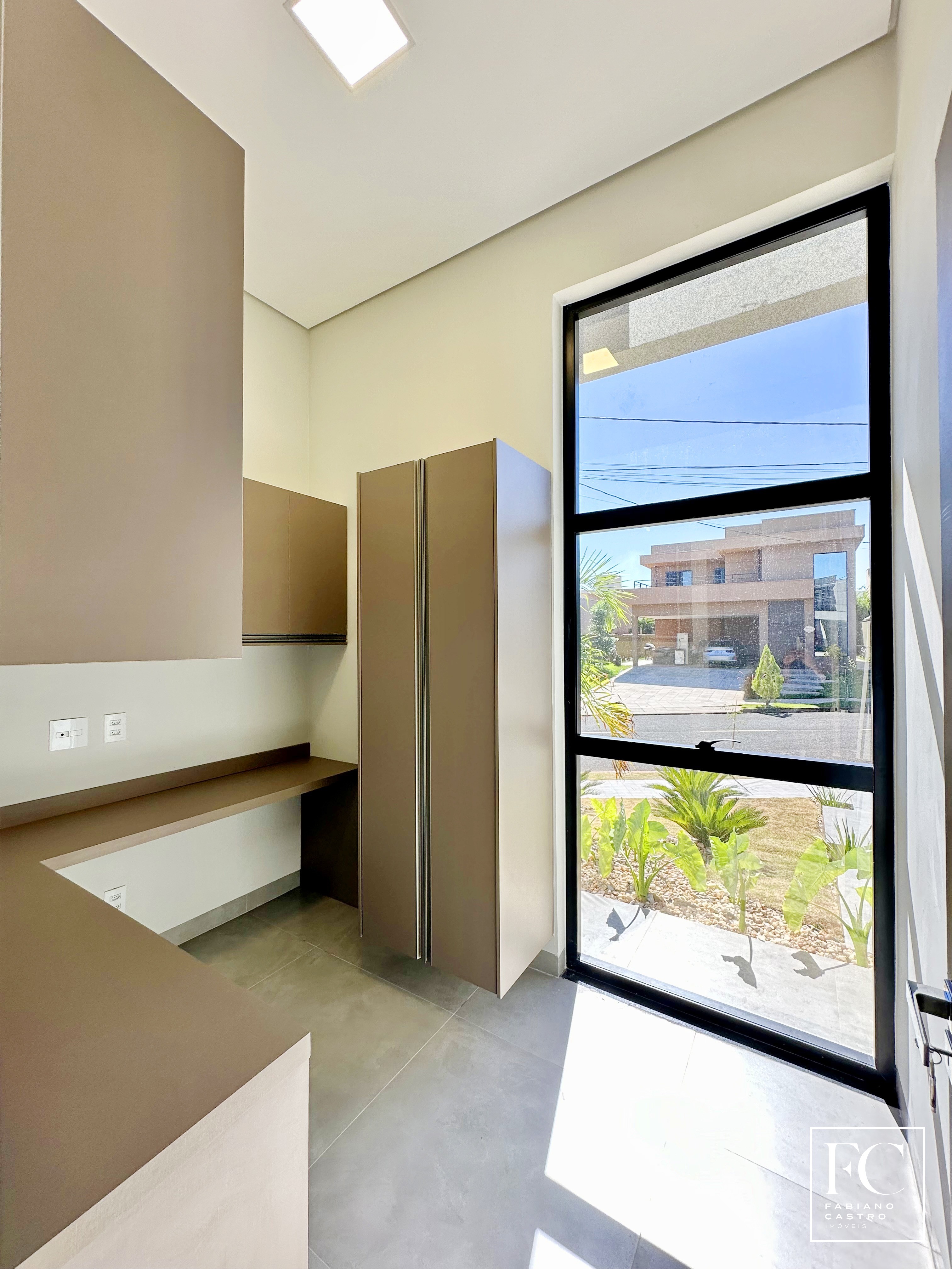 Casa de Condomínio com 3 quartos à venda — foto 3 de 28