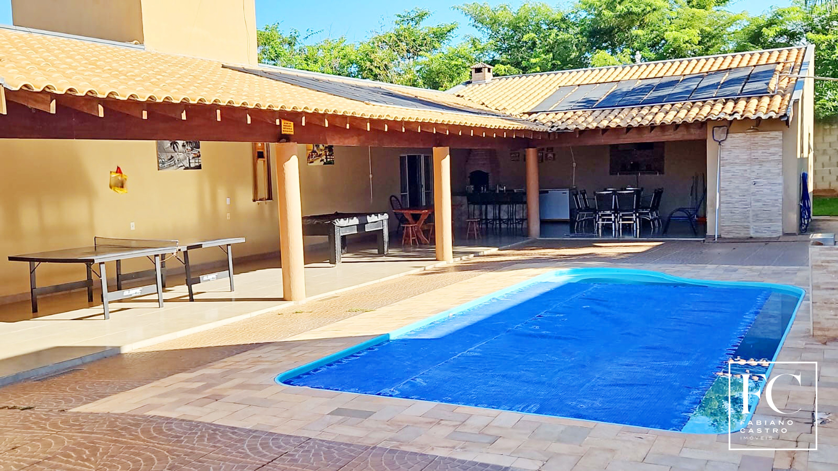 Imóvel para lazer com 4 quartos à venda — foto 1 de 27