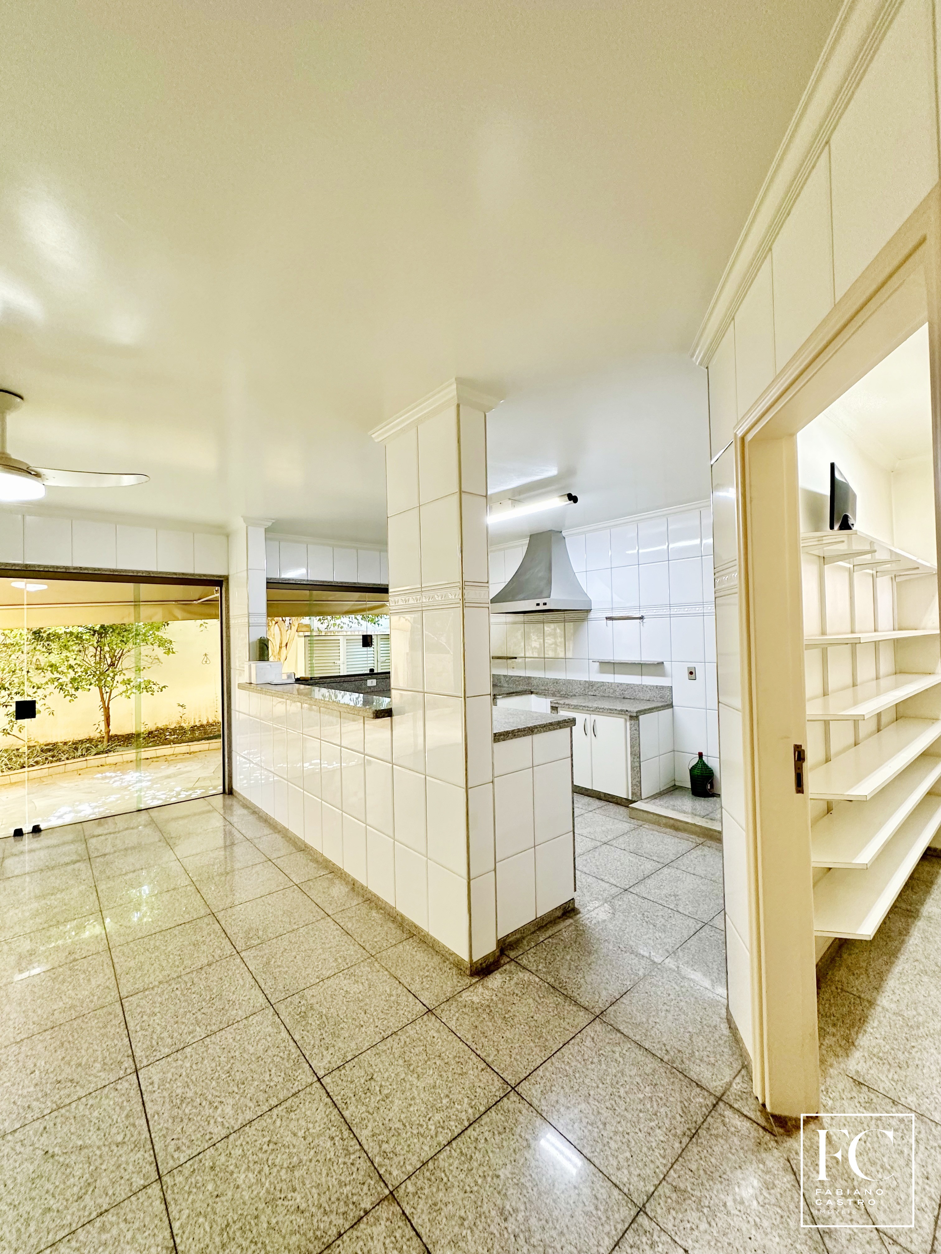 Casa com 4 quartos à venda — foto 18 de 40