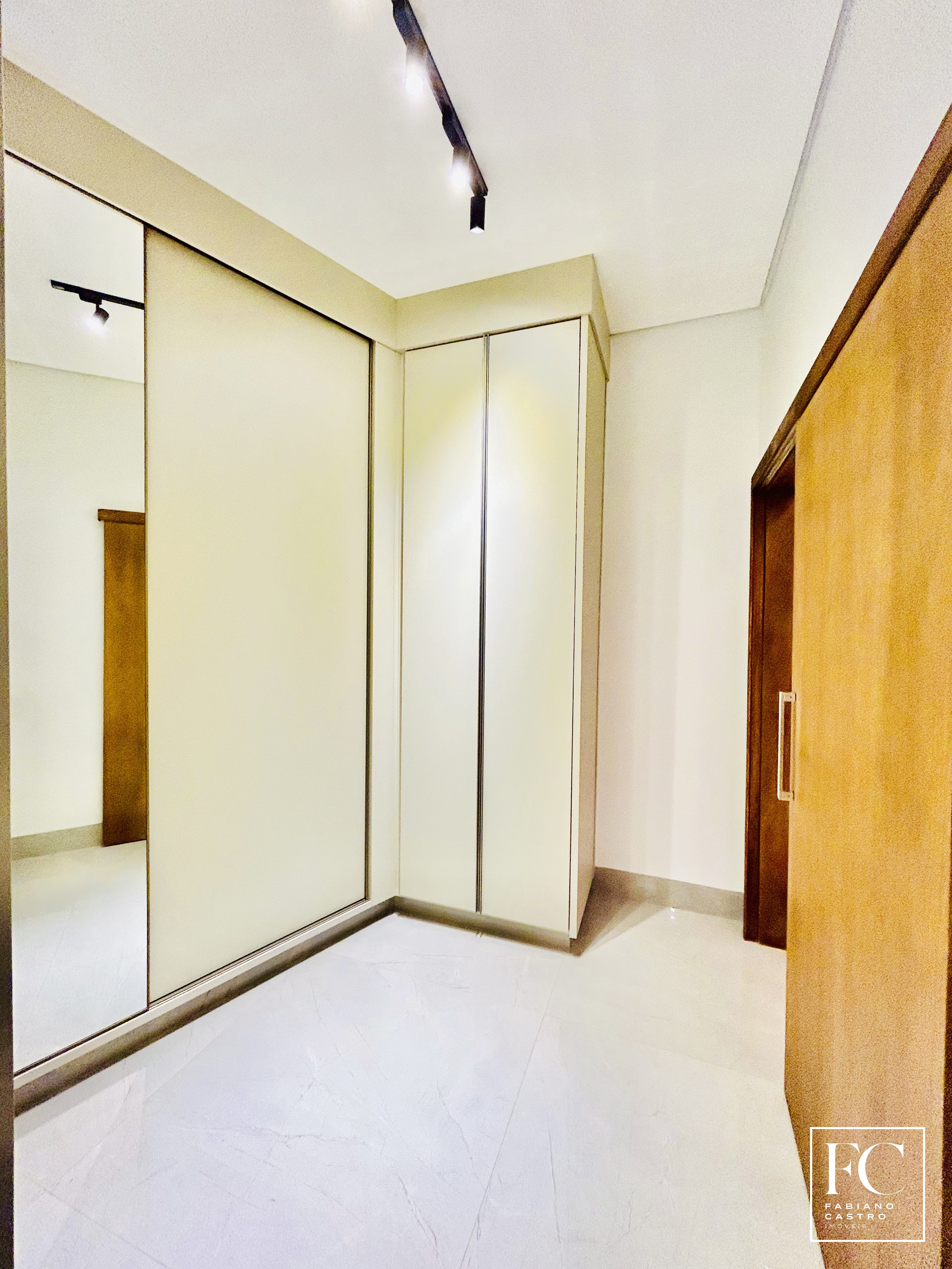 Casa de Condomínio com 3 quartos à venda — foto 38 de 39