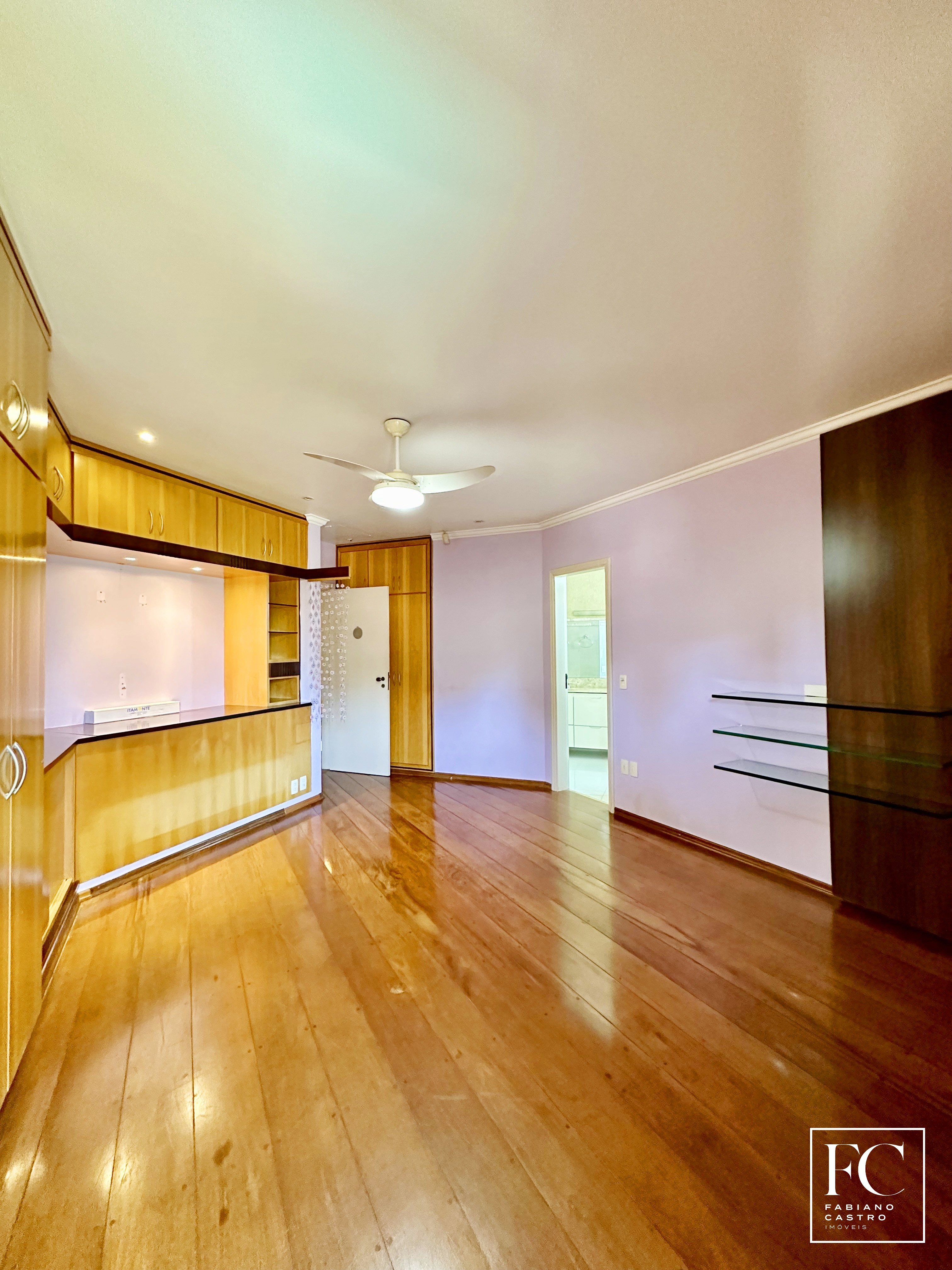 Casa com 4 quartos à venda — foto 24 de 40