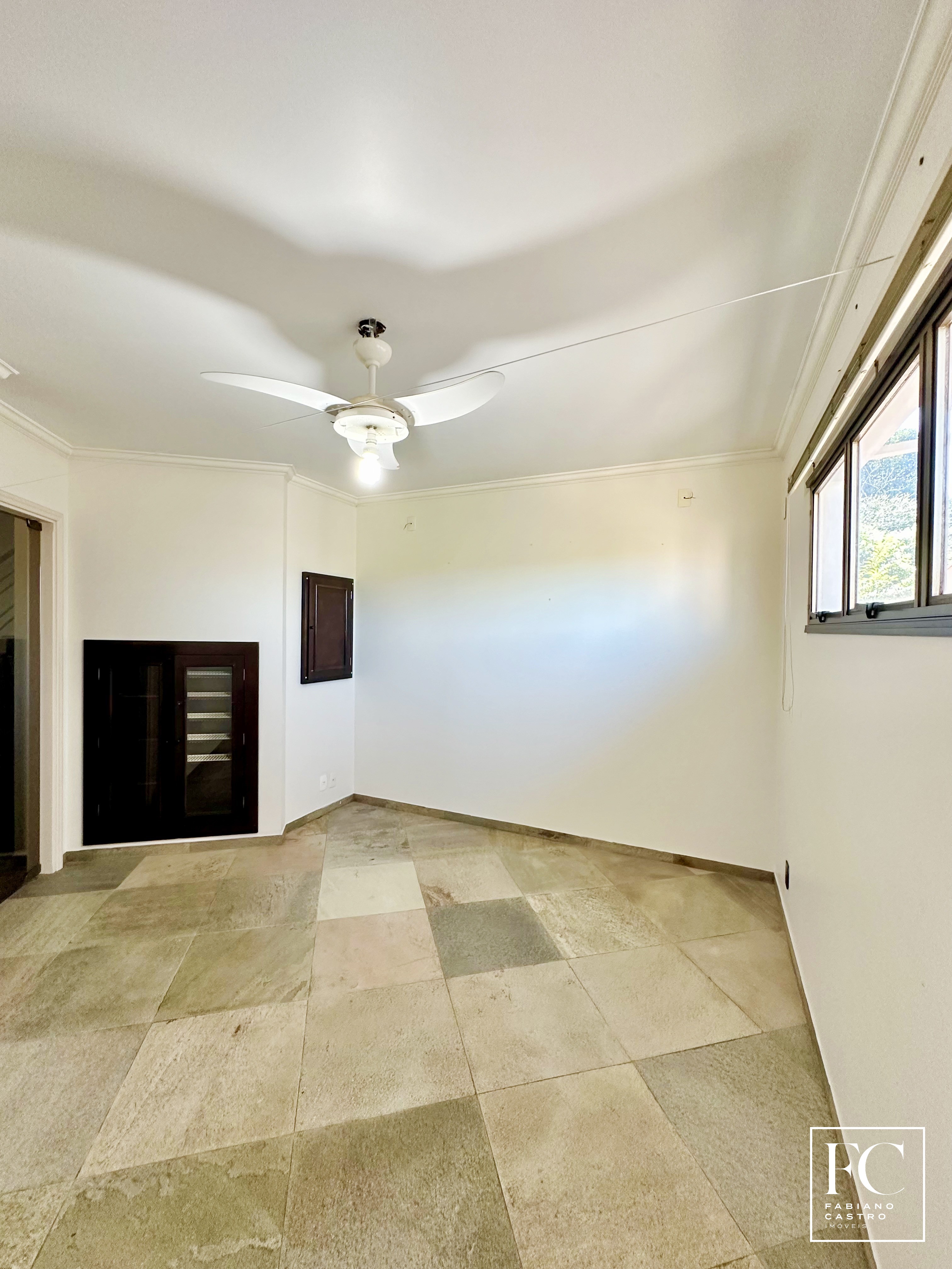Casa com 4 quartos à venda — foto 21 de 40