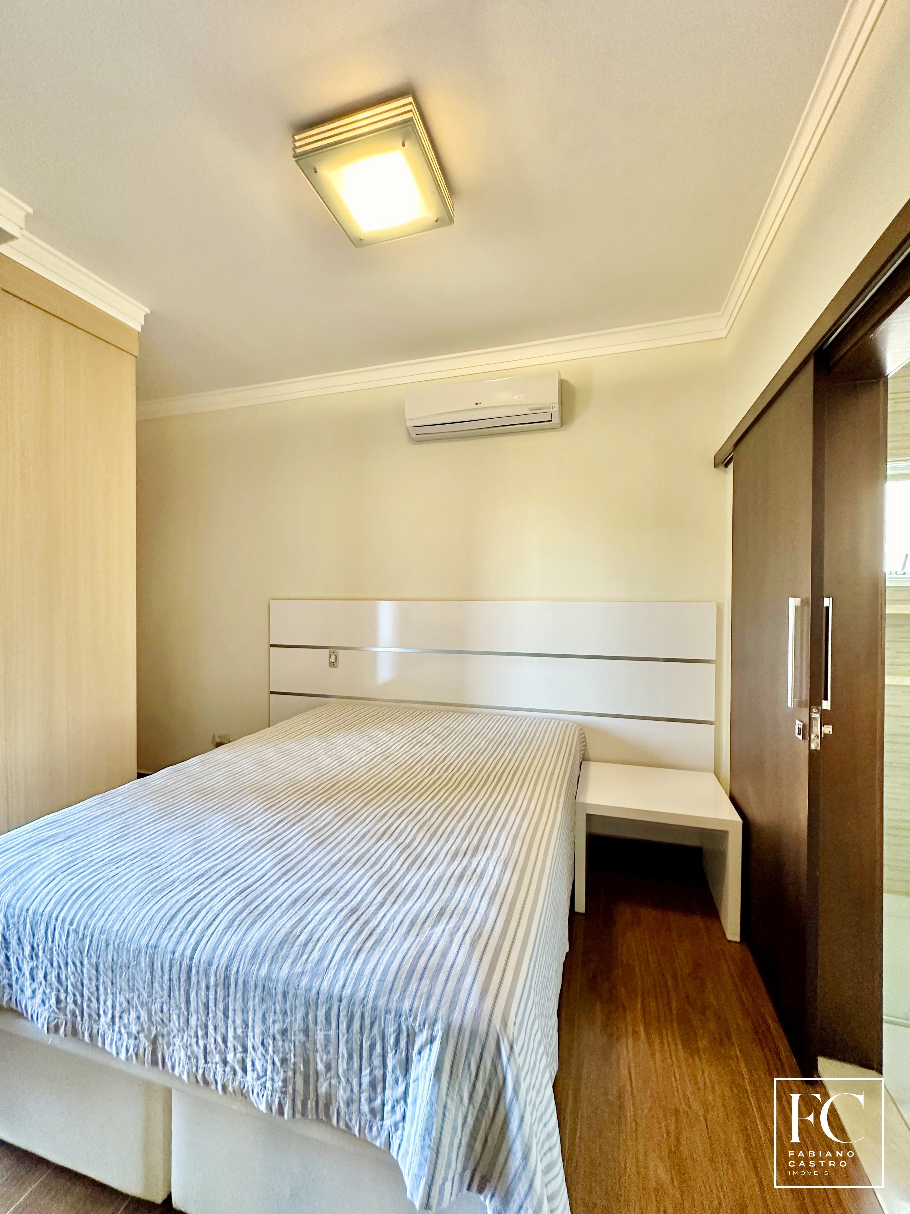 Casa de Condomínio com 4 quartos à venda — foto 30 de 40