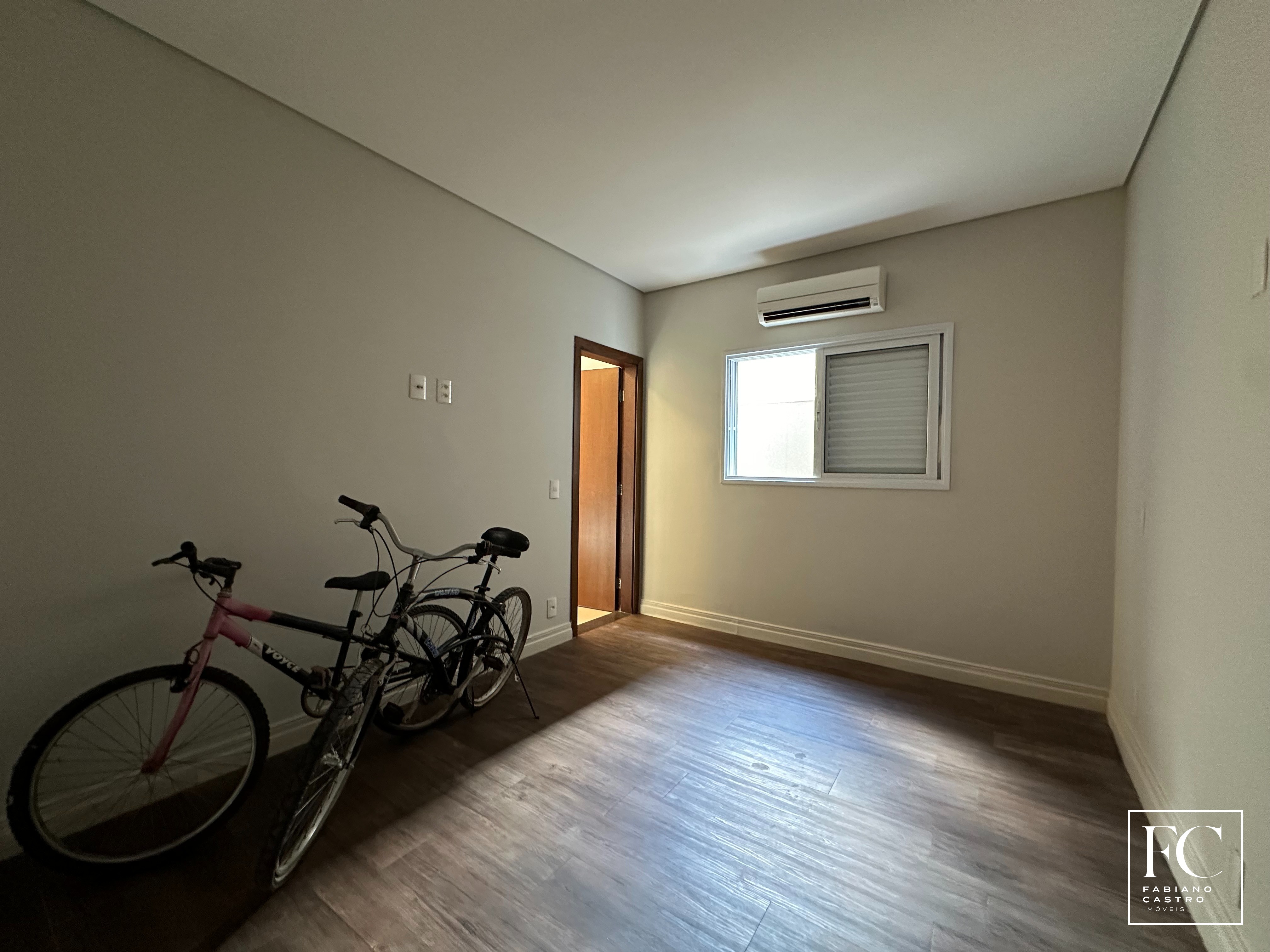 Casa de Condomínio com 4 quartos à venda — foto 20 de 44