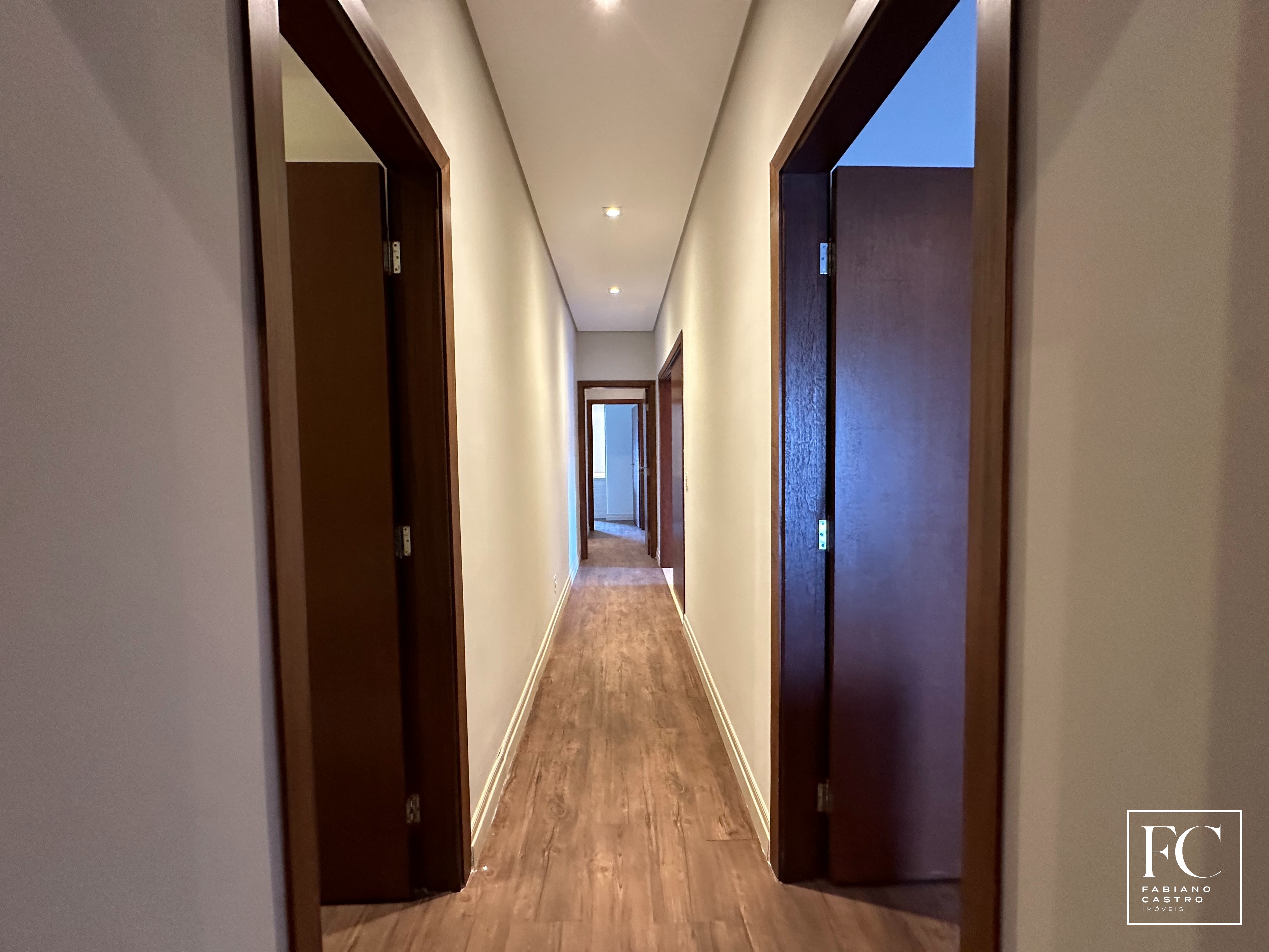 Casa de Condomínio com 4 quartos à venda — foto 25 de 44