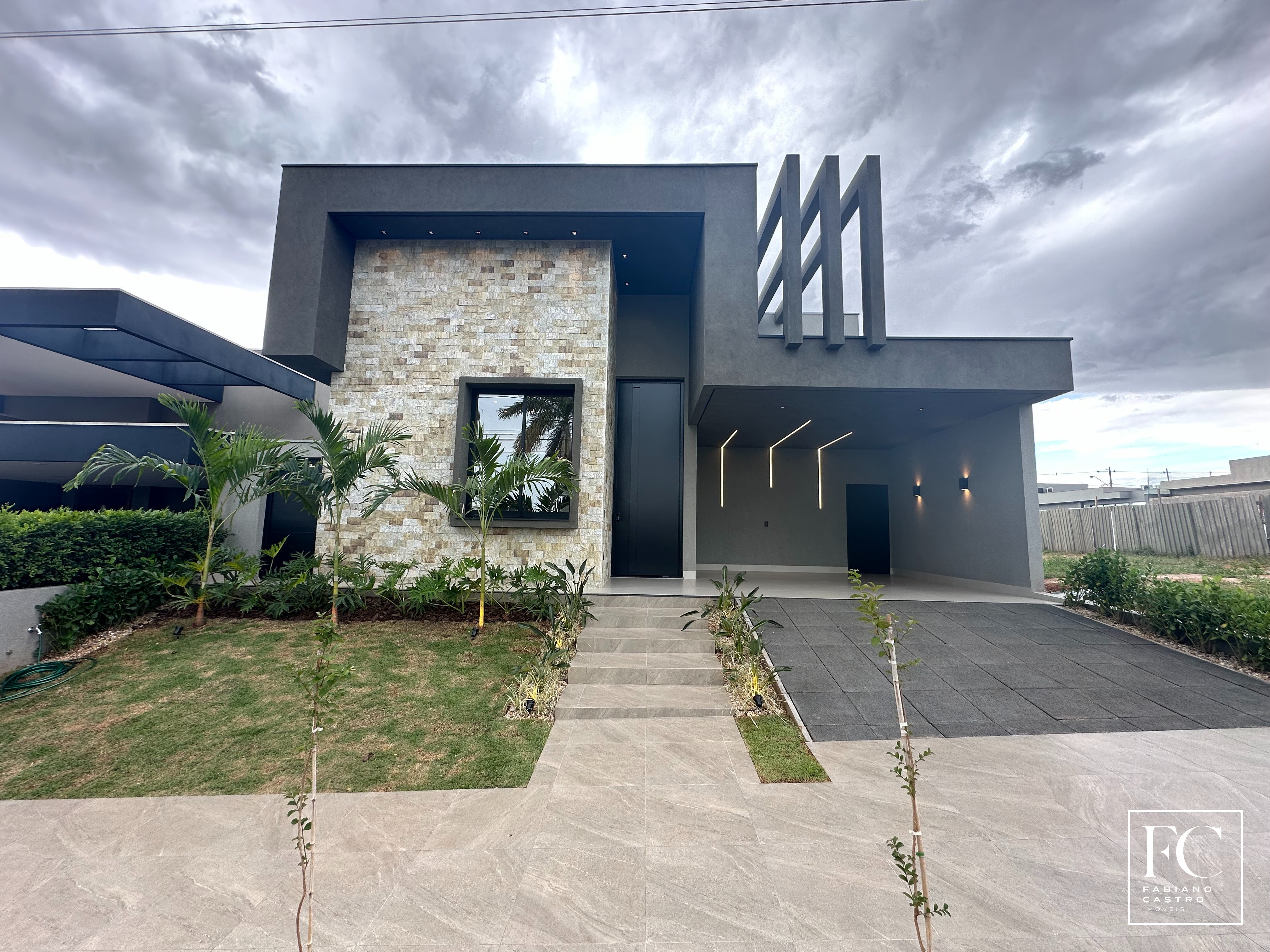 Casa de Condomínio com 3 quartos à venda — foto 2 de 28
