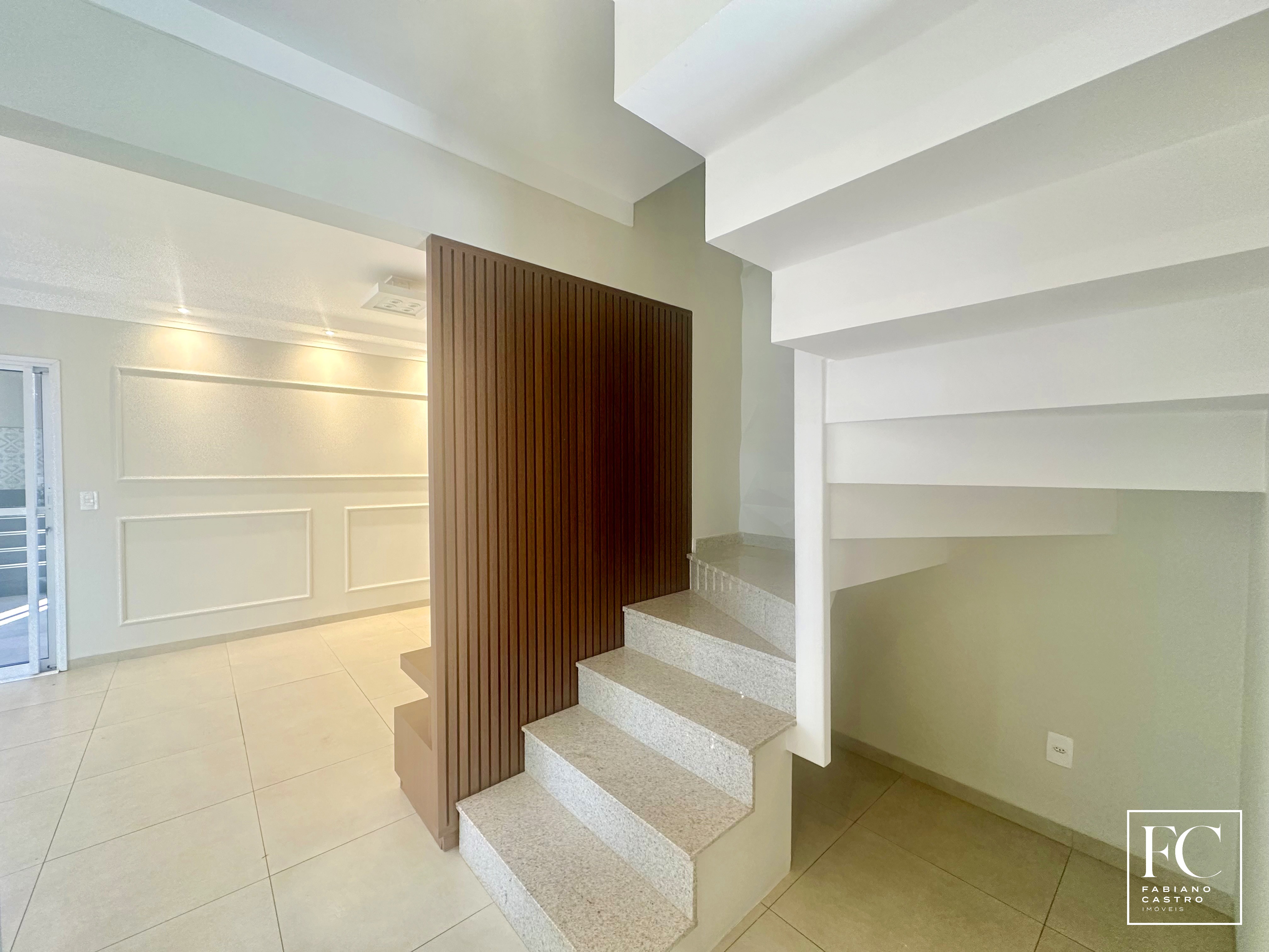 Casa de Condomínio com 3 quartos à venda — foto 3 de 30