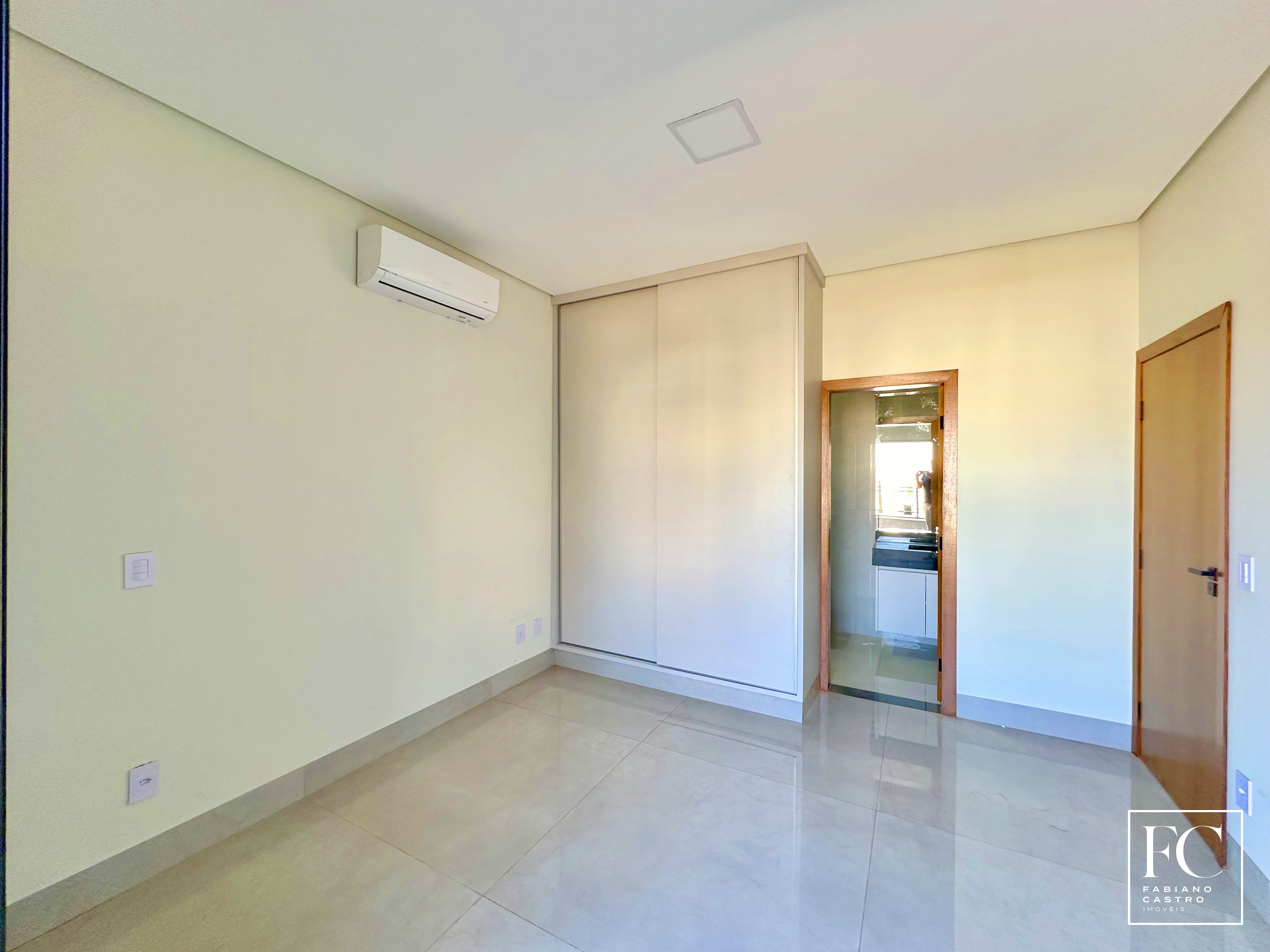 Casa de Condomínio com 3 quartos à venda — foto 19 de 21