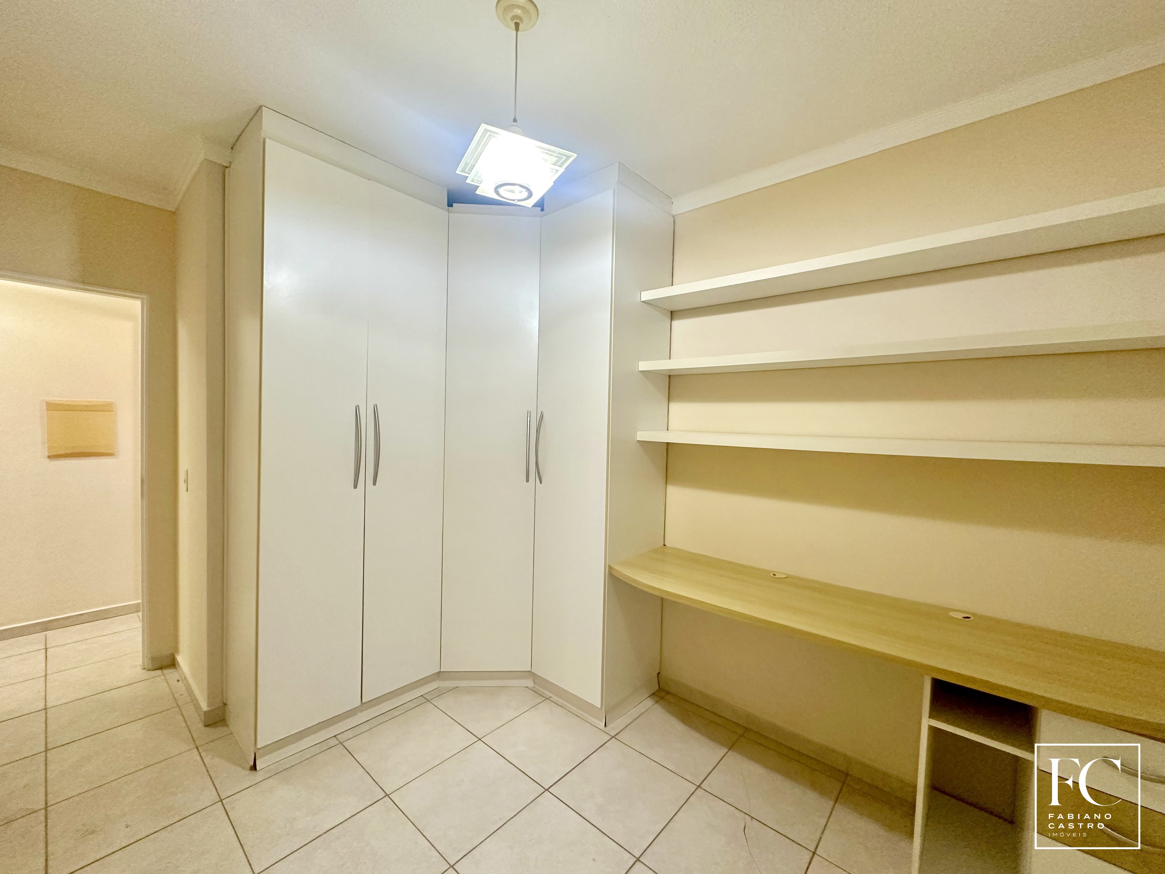Casa de Condomínio com 3 quartos à venda — foto 18 de 21