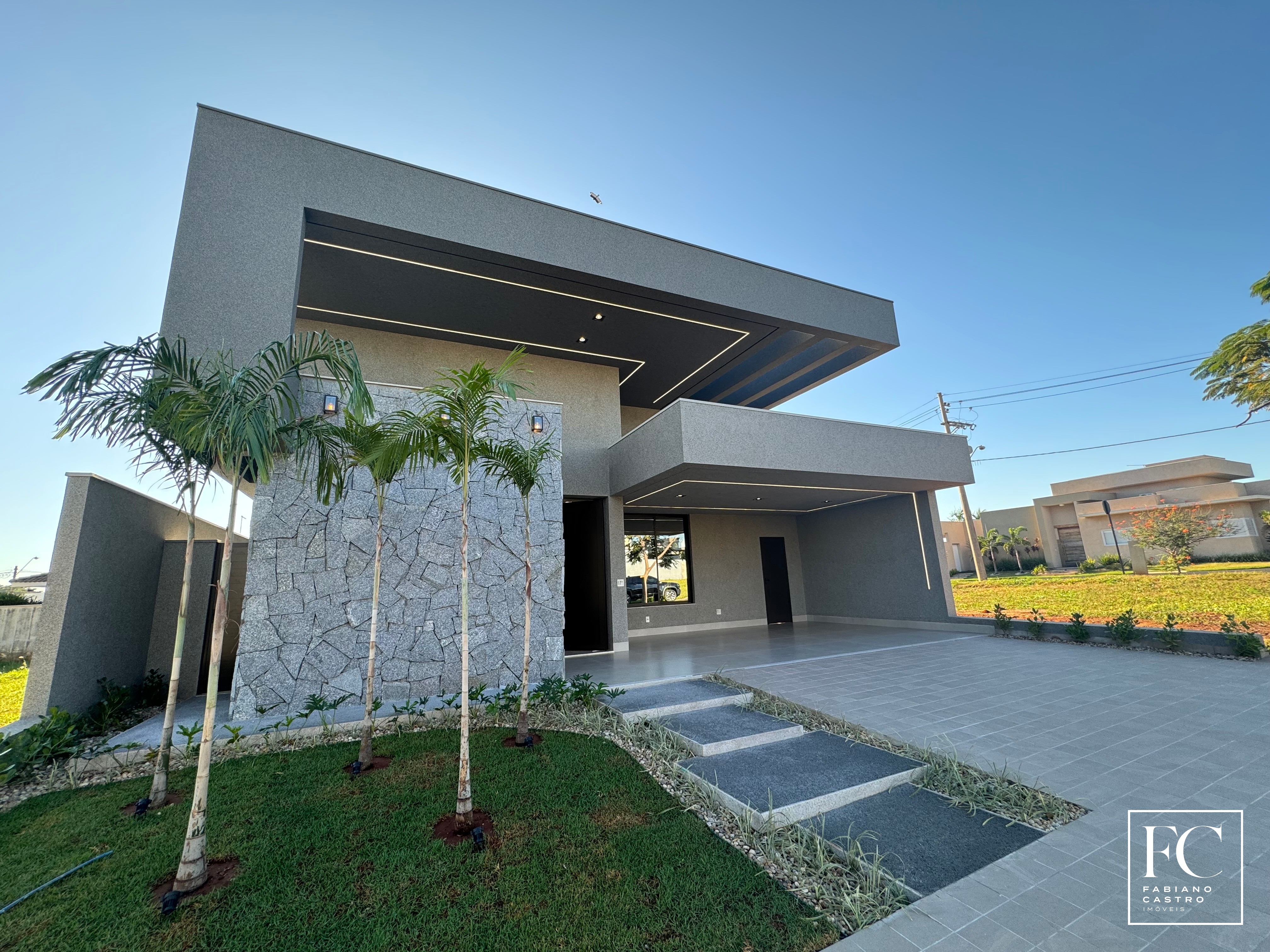 Casa de Condomínio com 3 quartos à venda — foto 3 de 47