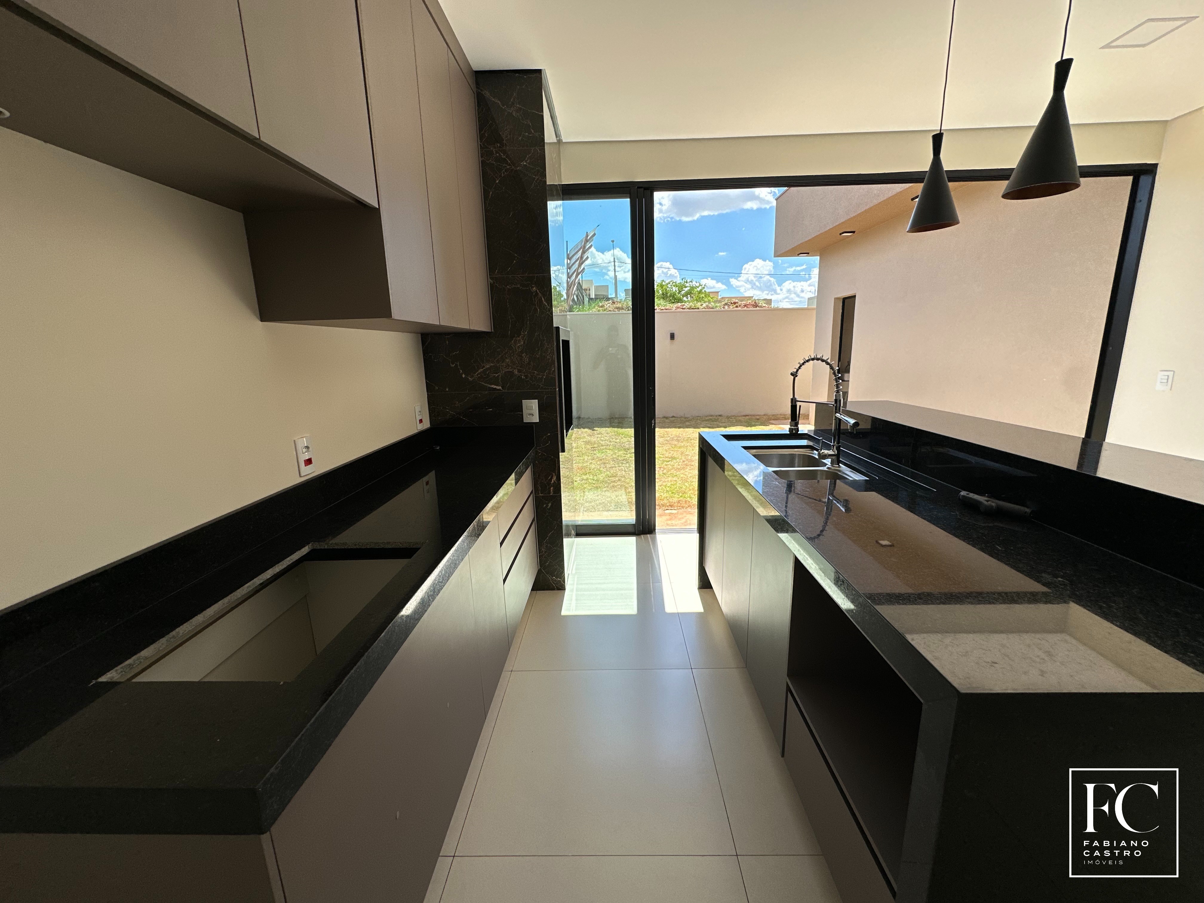 Casa de Condomínio com 3 quartos à venda — foto 12 de 18