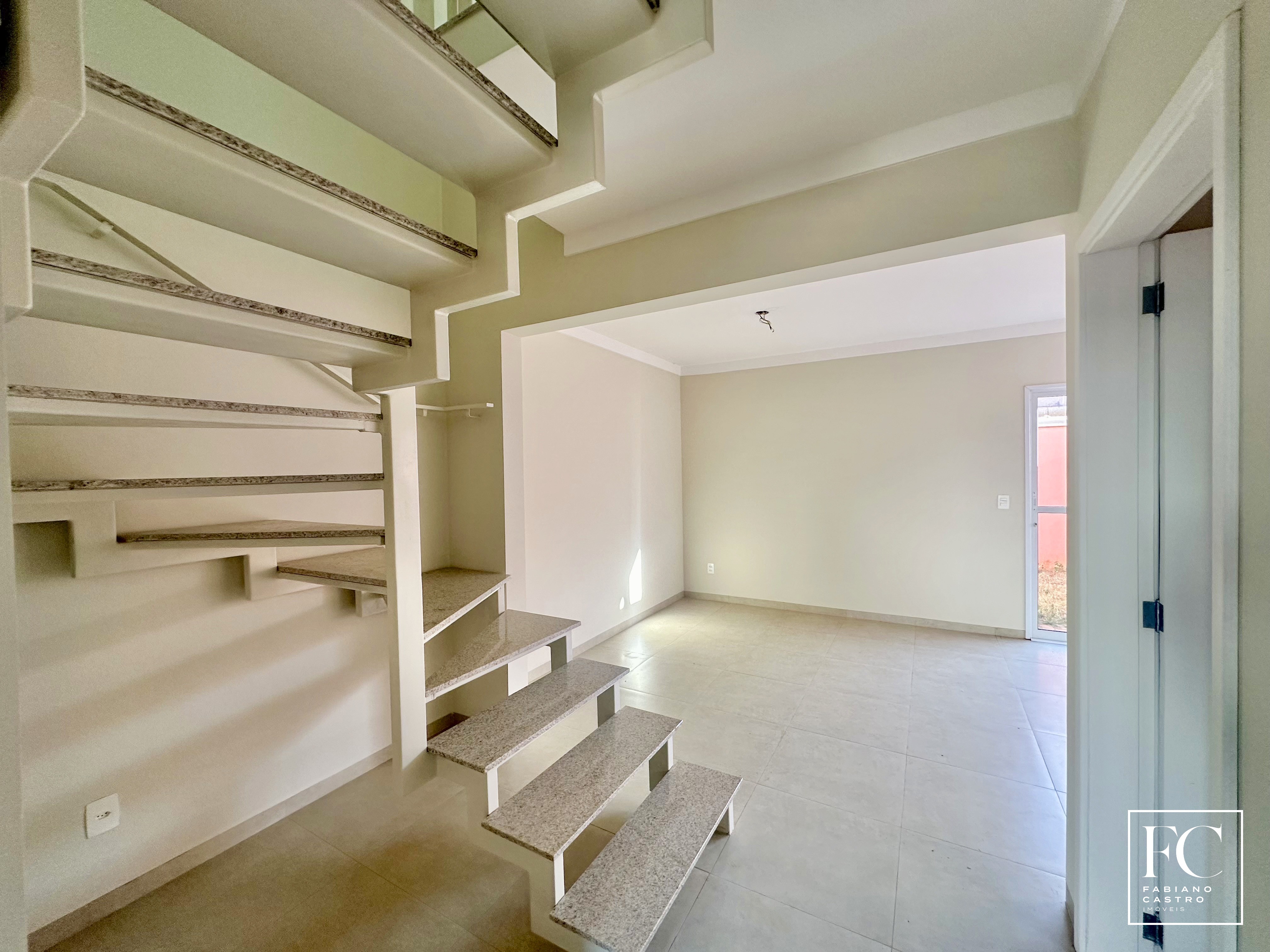 Casa de Condomínio com 3 quartos à venda — foto 4 de 16
