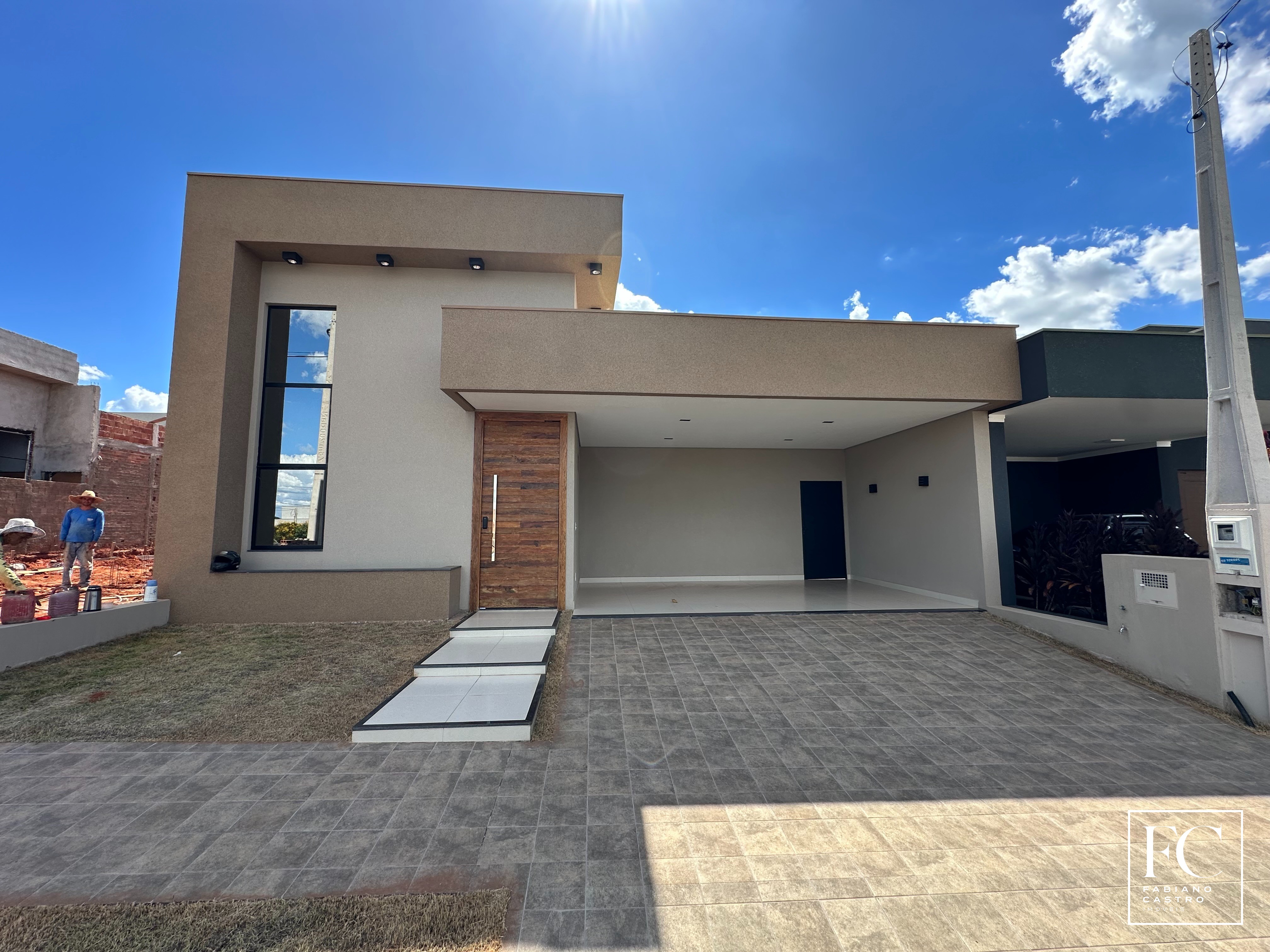 Casa de Condomínio com 3 quartos à venda — foto 1 de 18