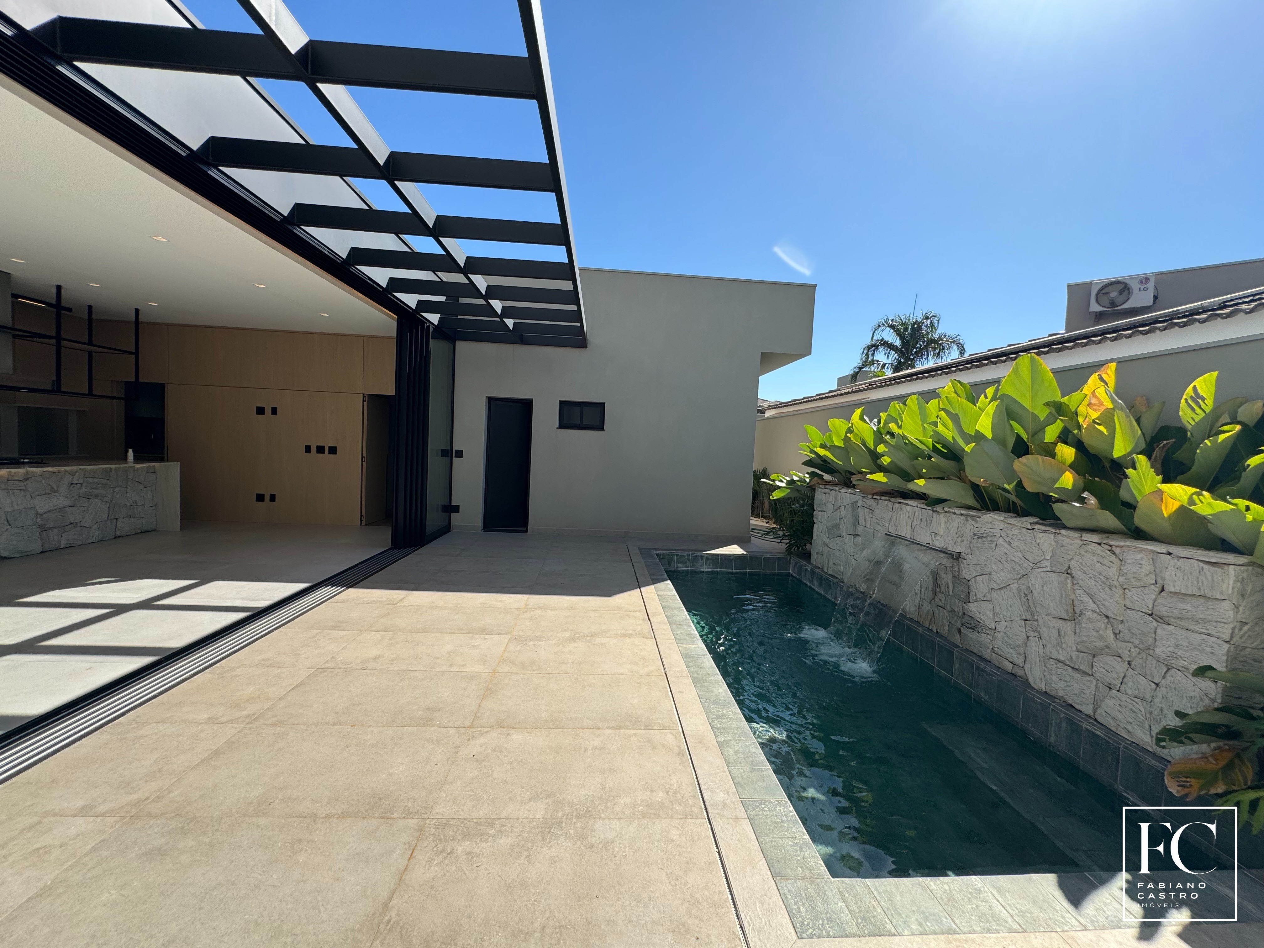 Casa de Condomínio com 3 quartos à venda — foto 24 de 35