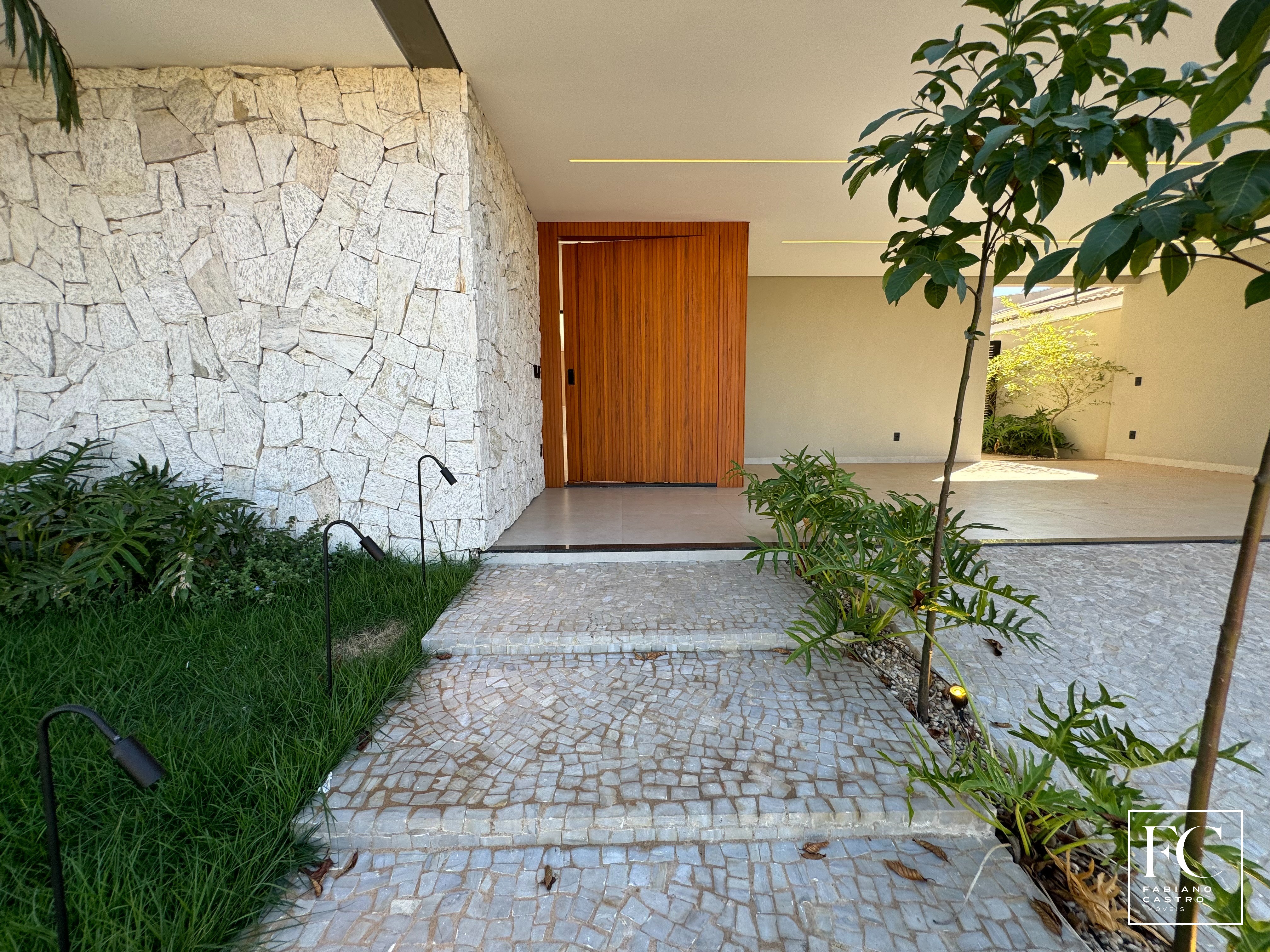 Casa de Condomínio com 3 quartos à venda — foto 4 de 35