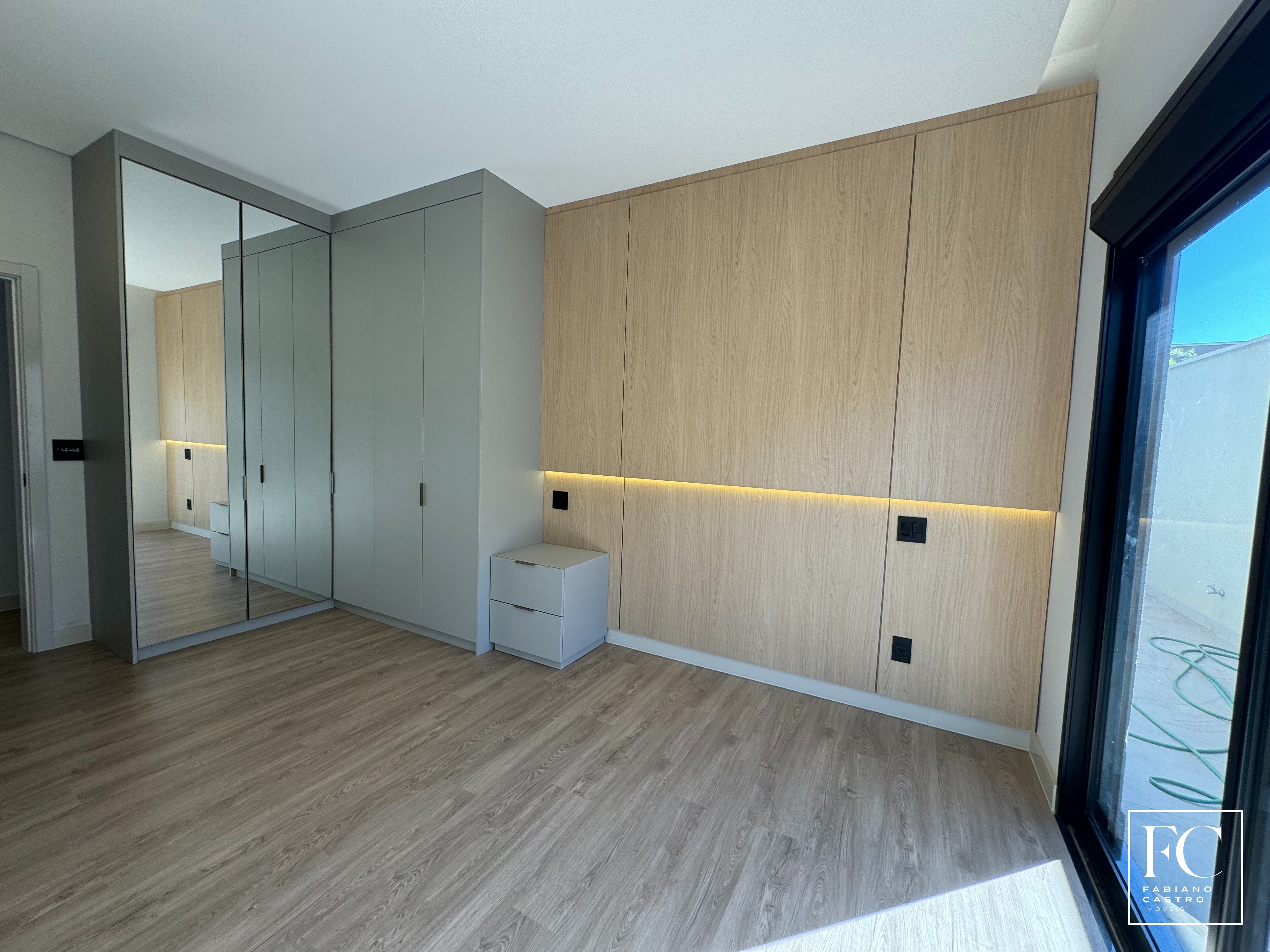 Casa de Condomínio com 3 quartos à venda — foto 30 de 35