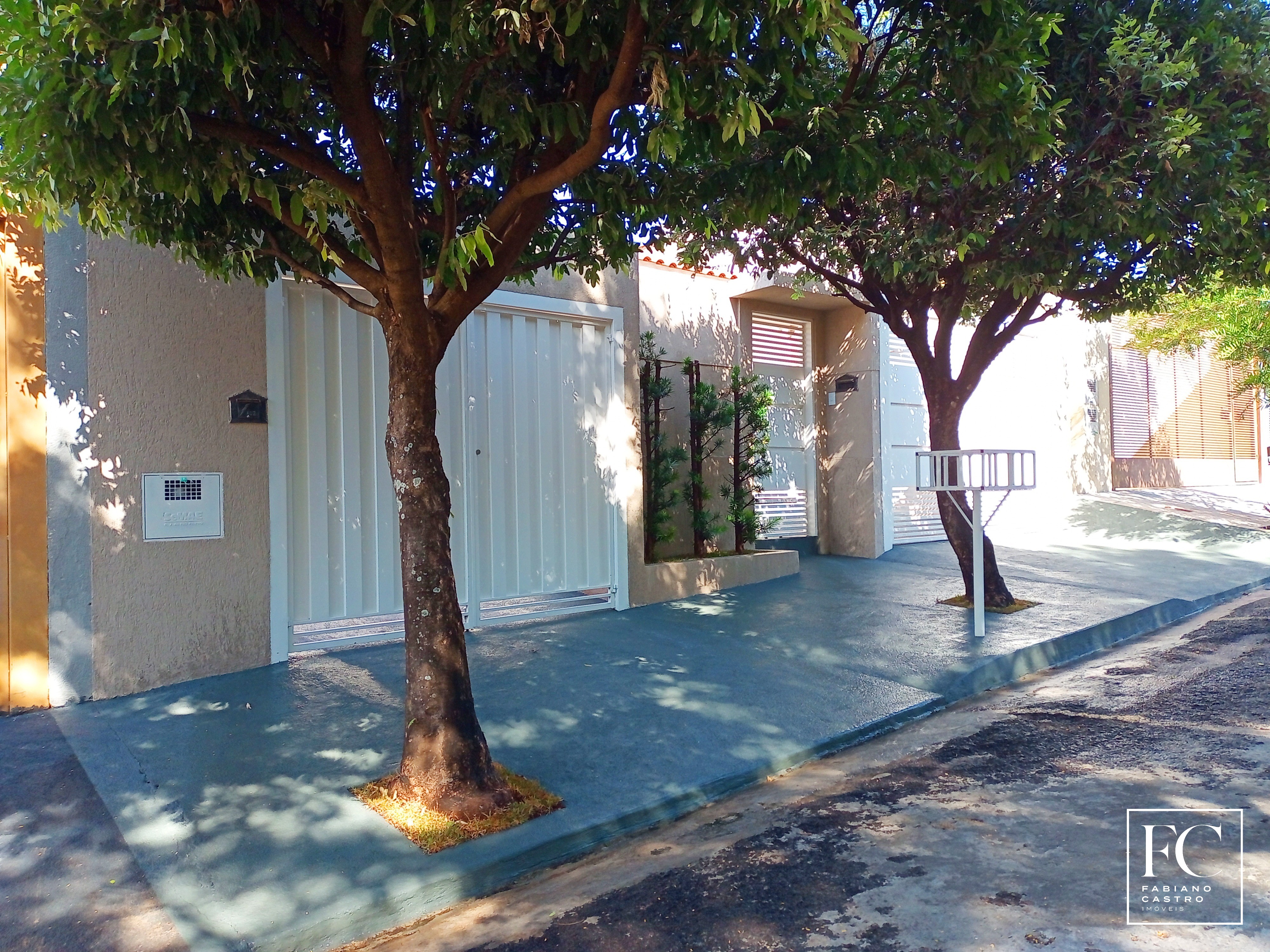 Casa com 3 quartos à venda — foto 3 de 46
