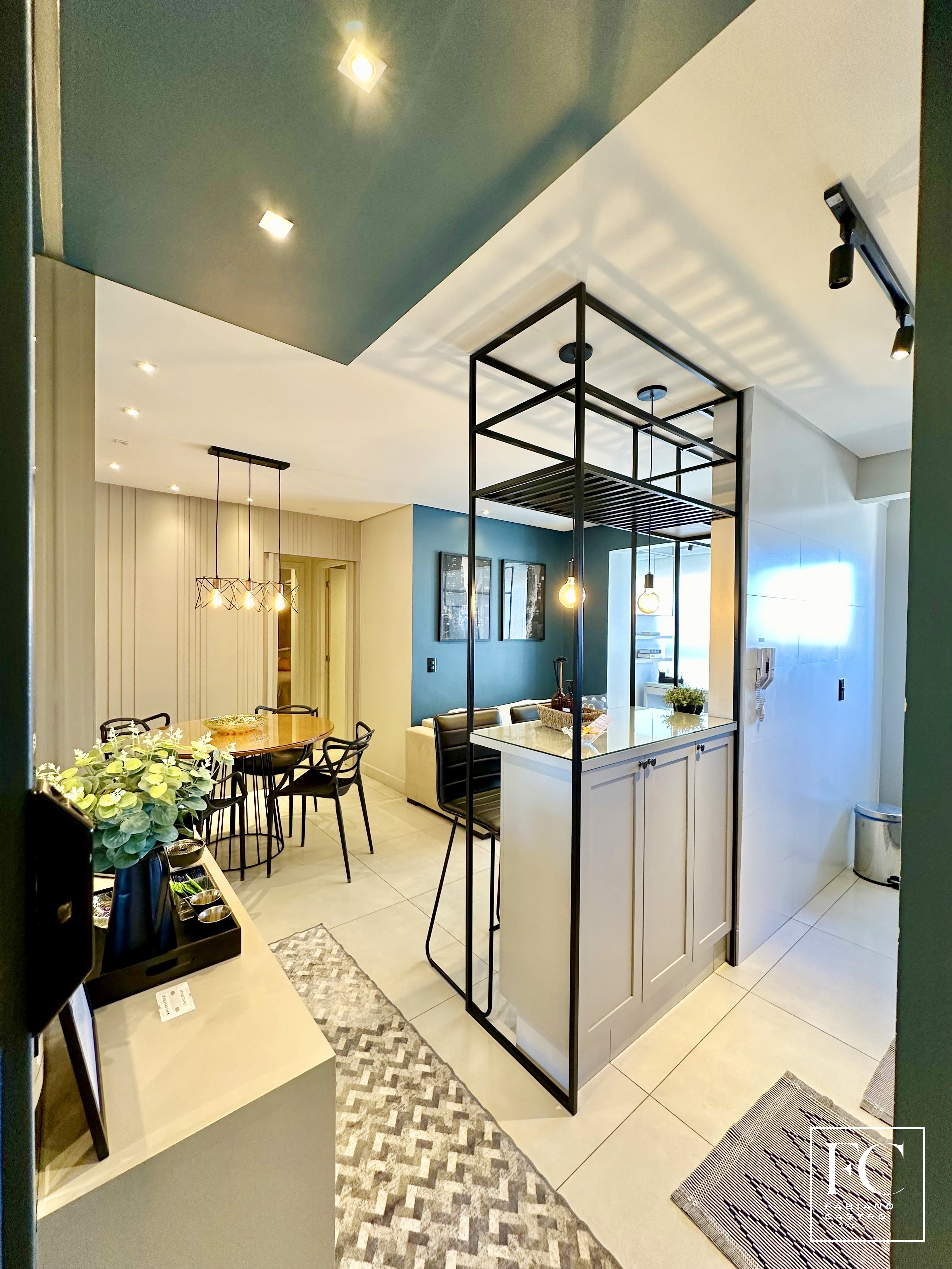 Apartamento com 2 quartos à venda, 57m² — foto 1 de 31