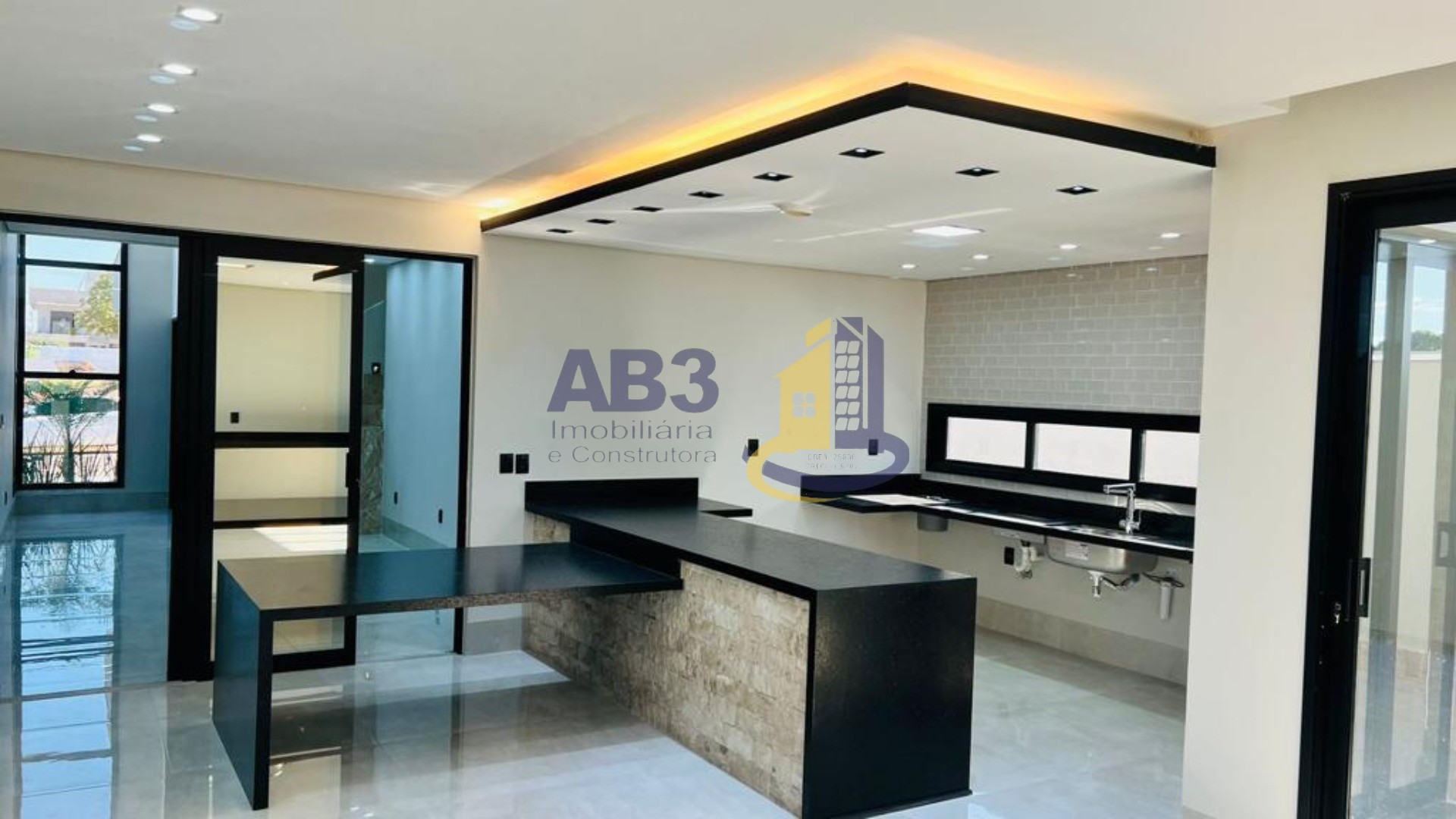 Sobrado, 4 quartos, 275 m² - Foto 1