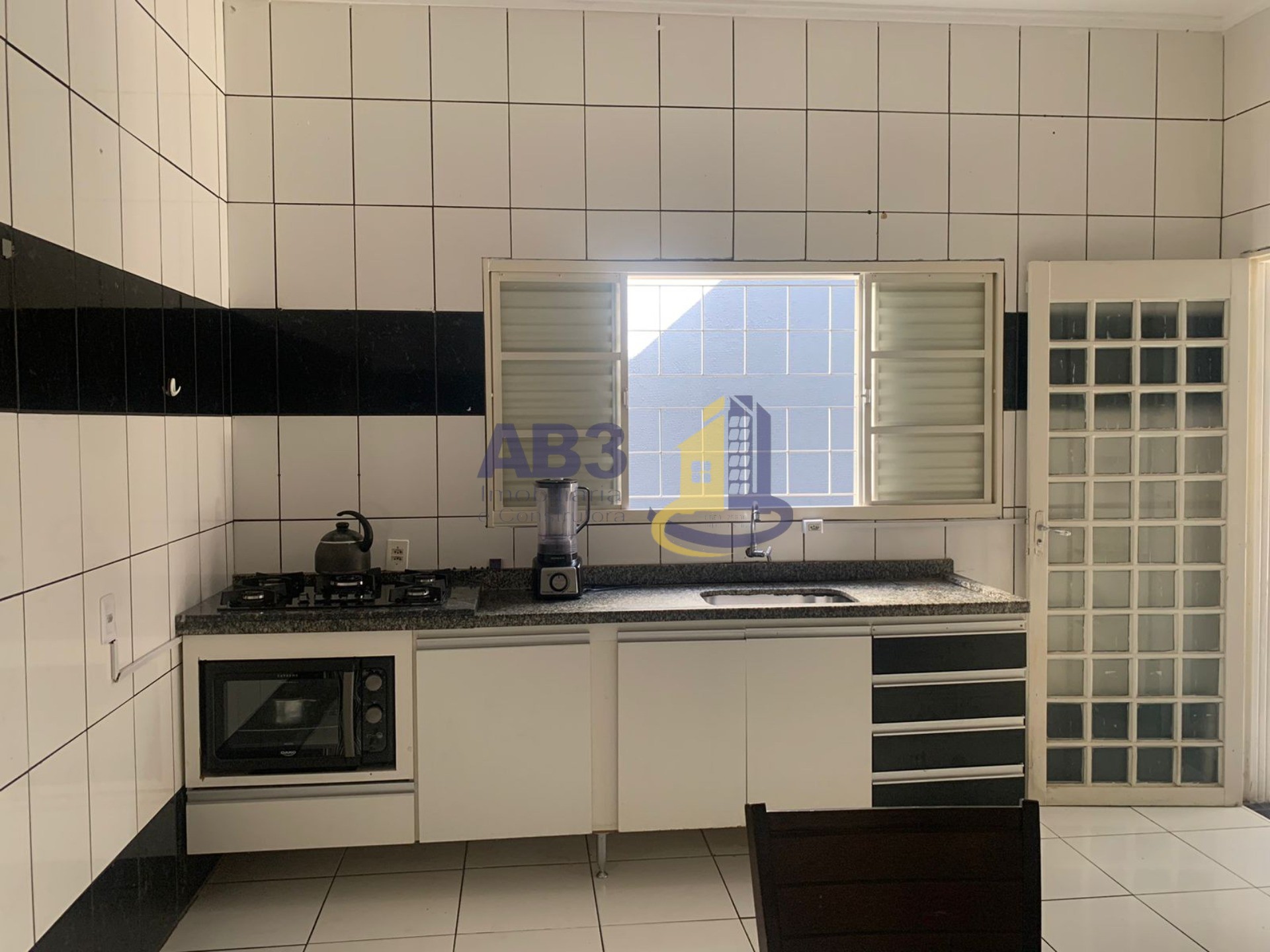Casa, 2 quartos, 225 m² - Foto 12