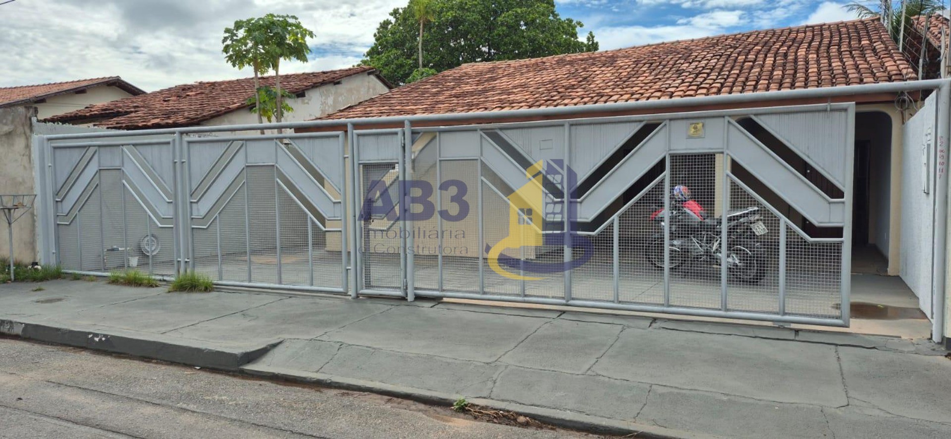 Casa, 3 quartos, 191 m² - Foto 1