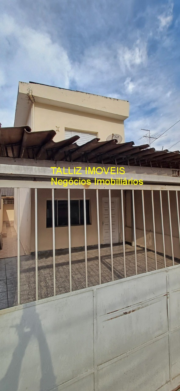 Casa, 2 quartos, 180 m² - Foto 1
