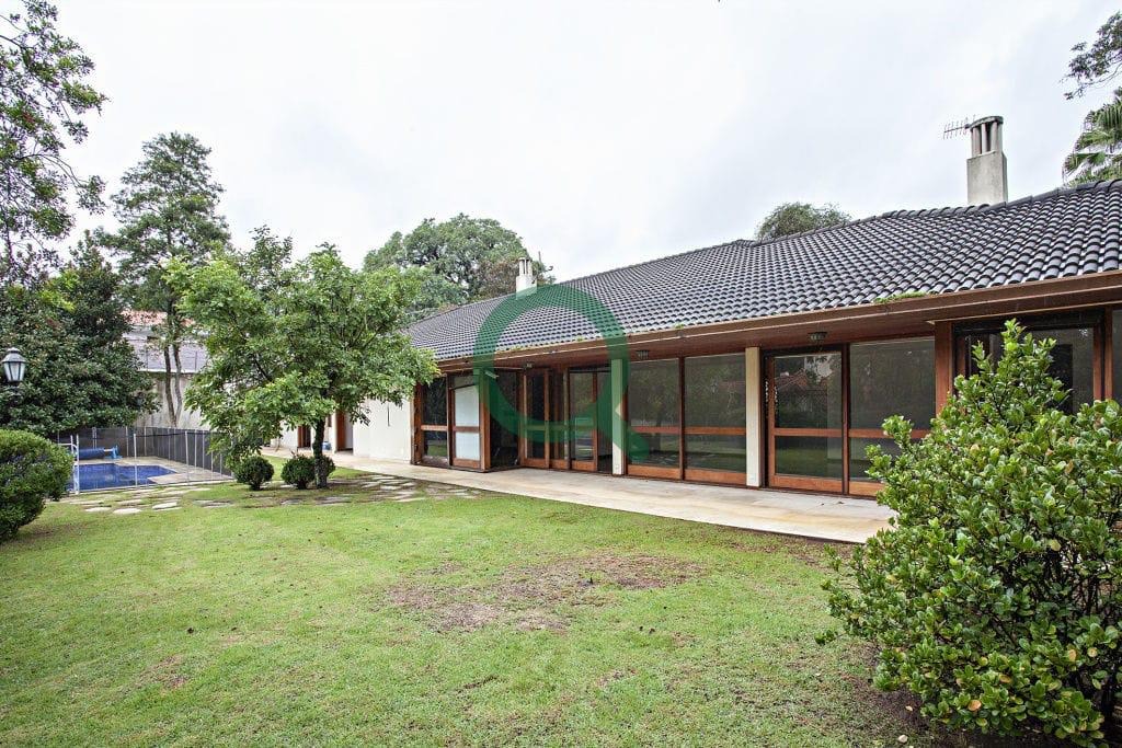 Casa com 3 suites 6 vagas a venda no Panamby