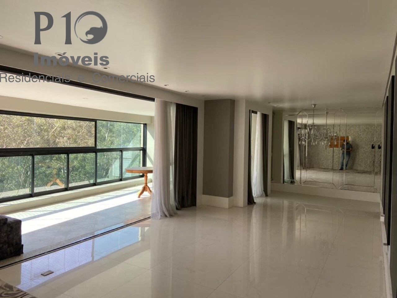 Apartamento com 3 suítes 3 vagas a venda no Panamby