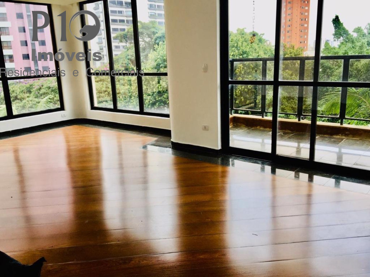 Apartamento 220m2 com 4 dormitórios sendo eles 2 suite 4 vagas a Venda no Condomínio Edifício Ogapora - Bosque da Saúde