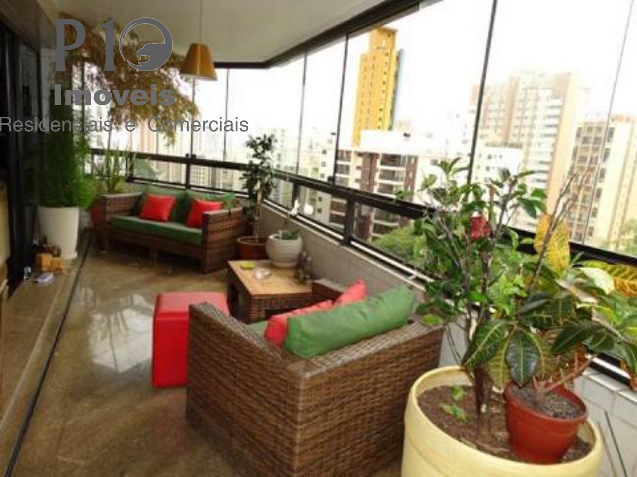 Castel Di Reggio Morumbi - Apartamento com 240m2 4 dormitórios sendo eles 3 suítes 4 vagas a Venda