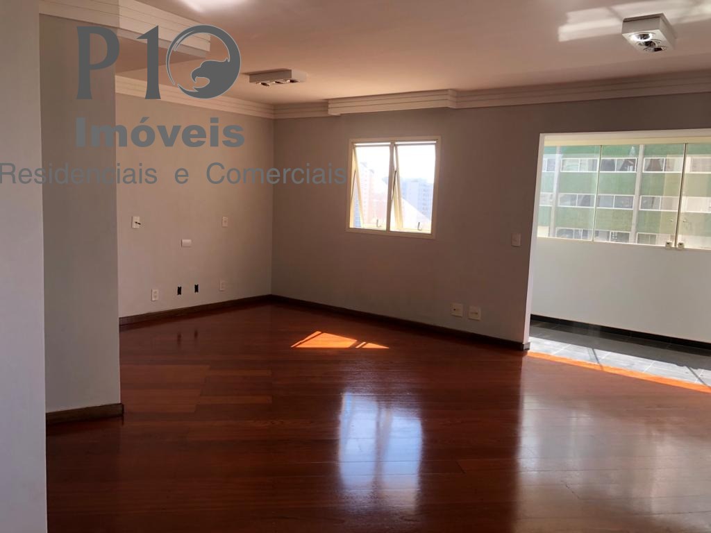 Apartamento com 3 dormitórios 2 vagas a venda no Campo Belo