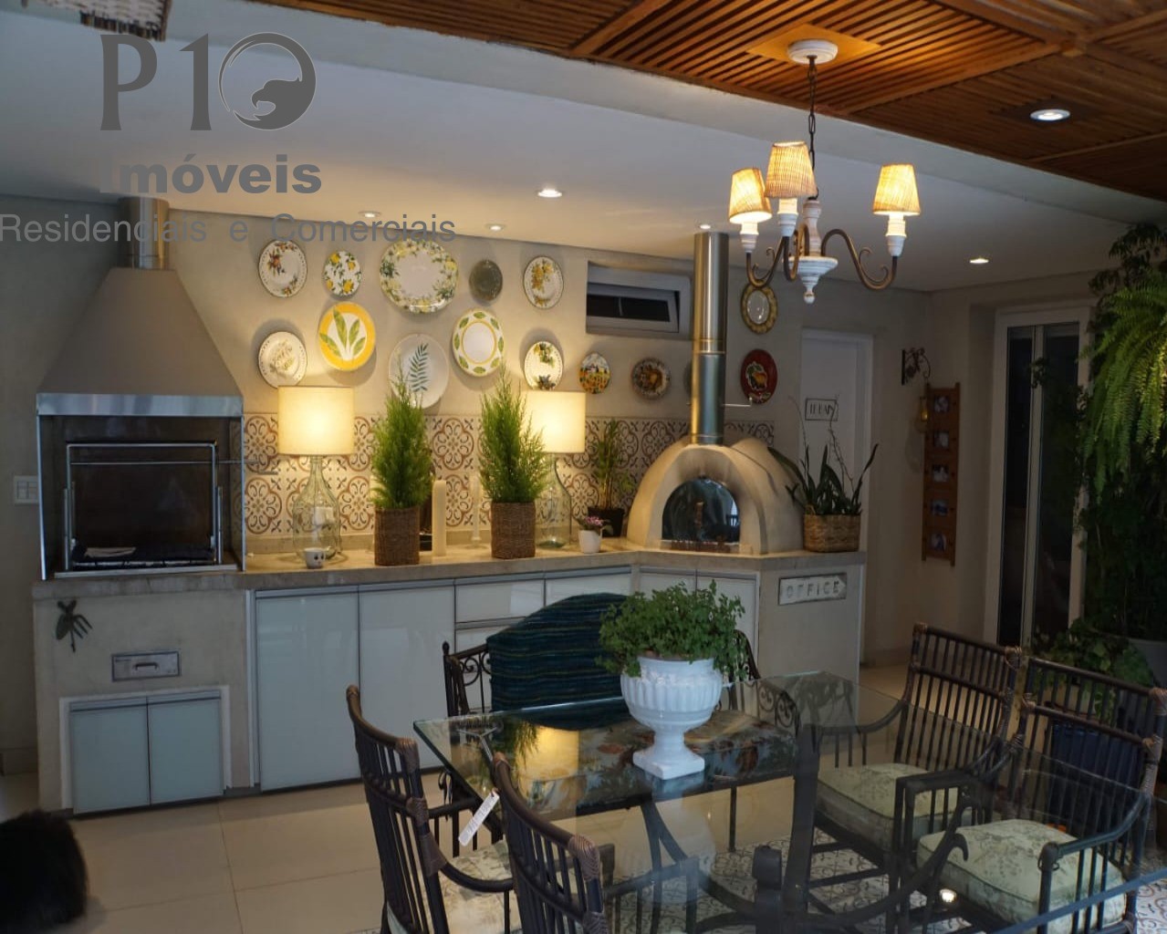 Casa com 3 suítes 4 vagas a venda no Jardim Guedala