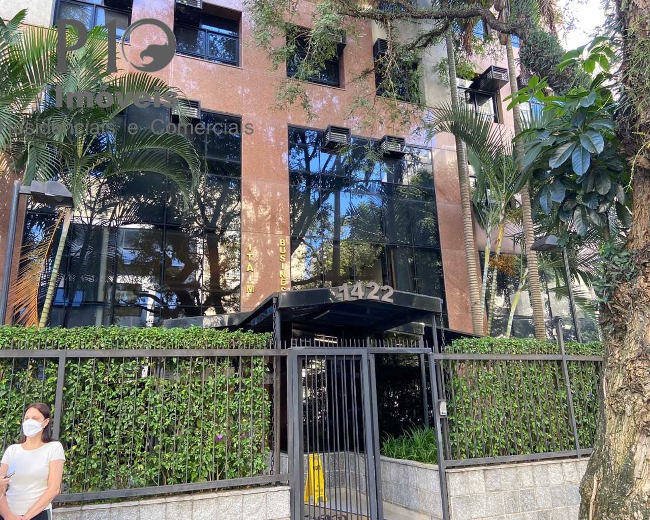 Sala comercial com 3 vagas a venda na Vila Nova Conceição