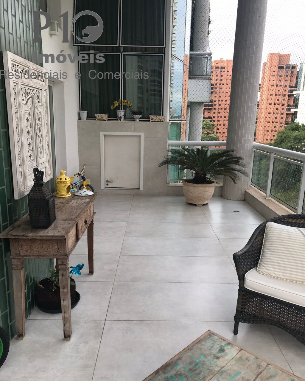 Apartamento com 3 suítes 3 vagas a venda no Panamby