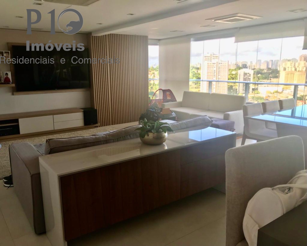 Apartamento com 2 dormitórios 2 vagas a venda na Vila Anastácio