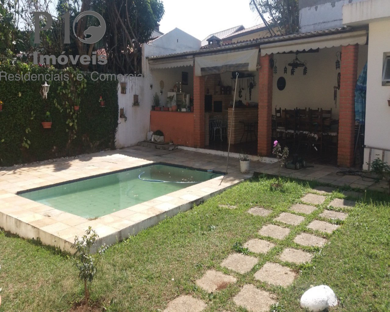 Casa com 4 dormitórios 5 vagas a venda em Interlagos