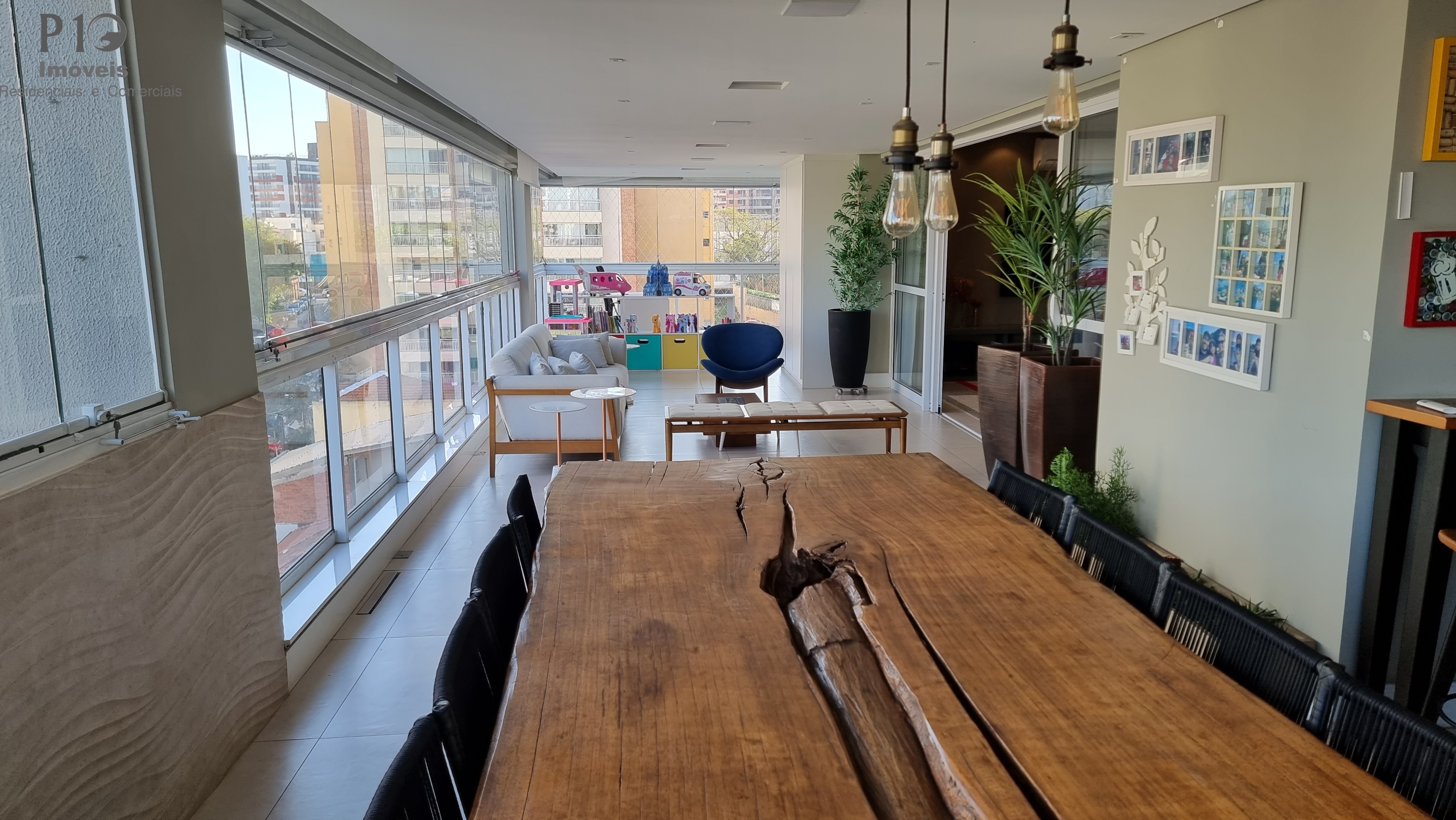 Apartamento com 4 suítes 4 vagas a venda na Vila Mariana