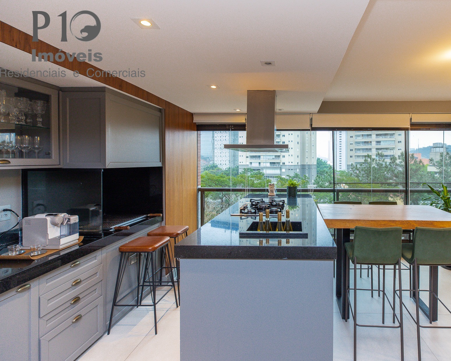 Apartamento com 3 suítes 4 vagas a venda na Granja Julieta