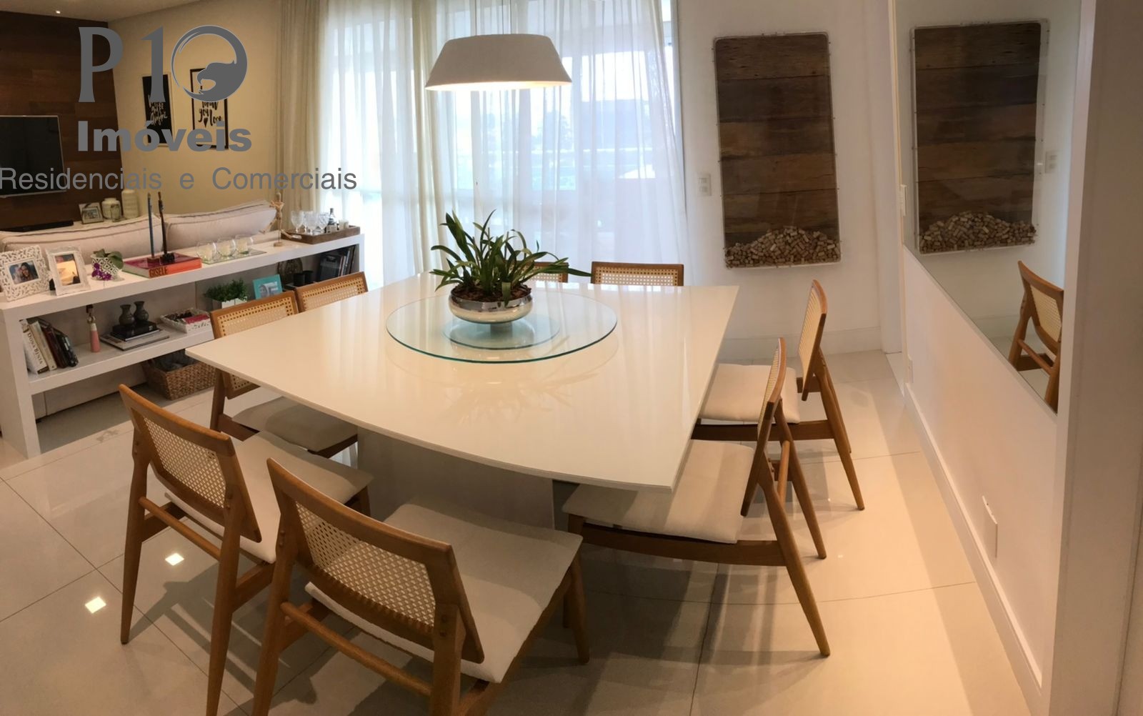 Apartamento com 2 suítes 2 vagas a venda na Granja Julieta