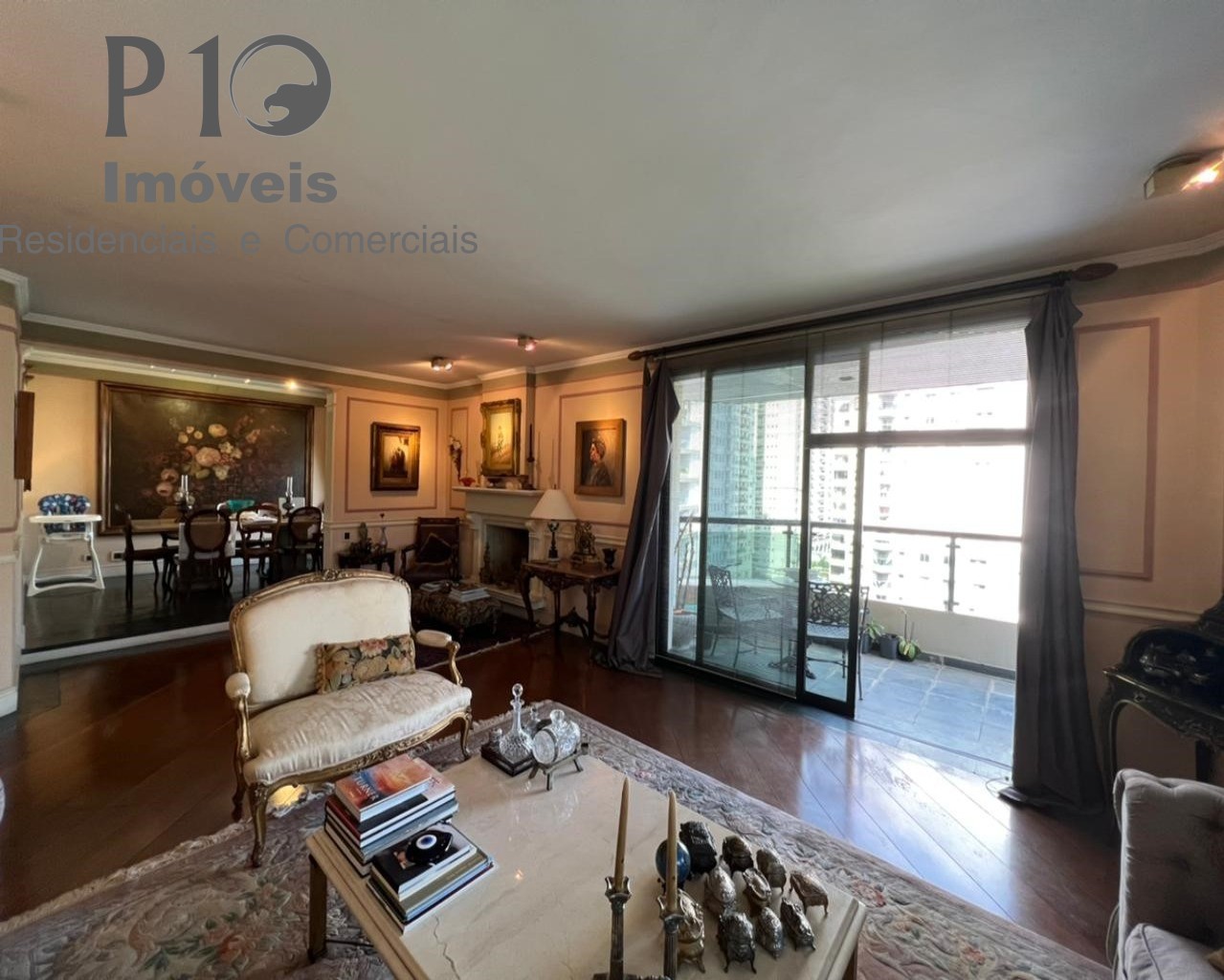 Apartamento com 3 suítes 4 vagas a venda no Itaim Bibi