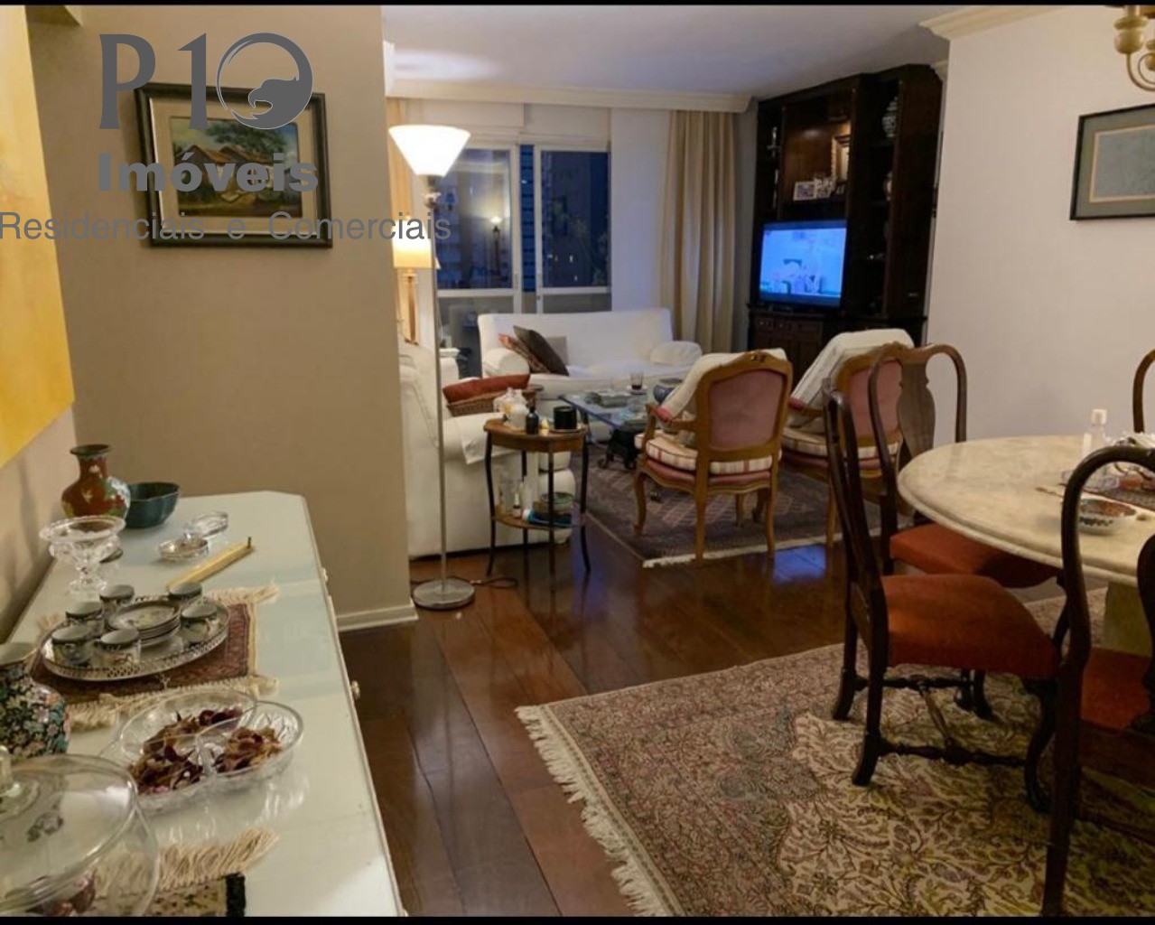 Apartamento com 3 dormitórios 2 vagas a venda em Moema