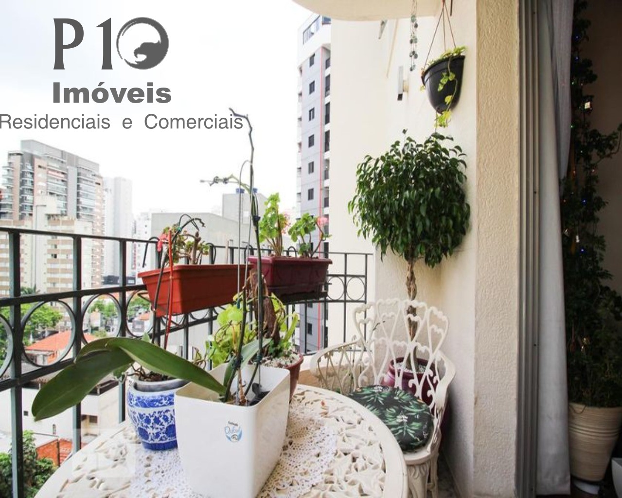Apartamento com 3 dormitórios 2 vagas a venda em Moema