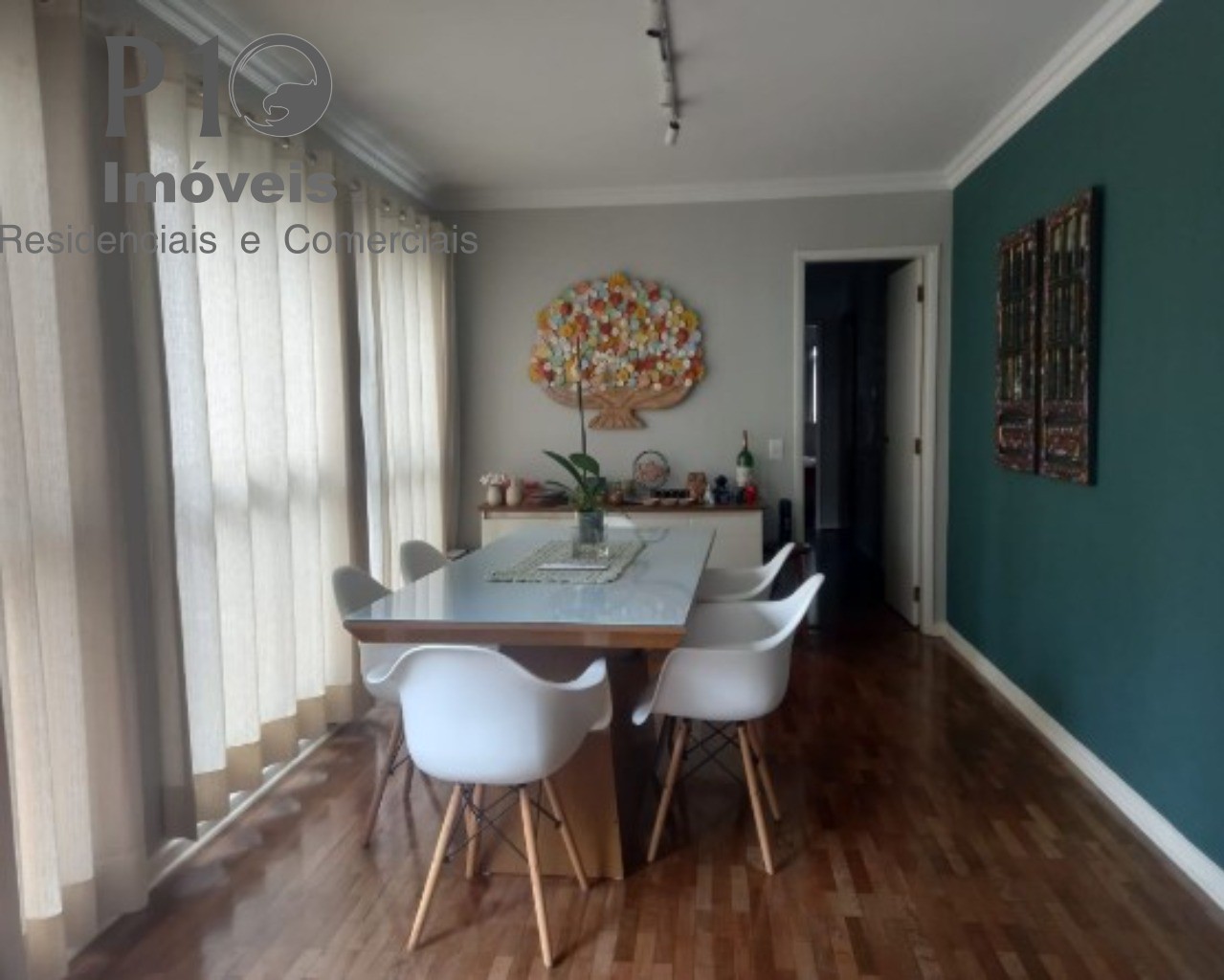 Apartamento com 3 dormitórios 2 vagas a venda em Moema