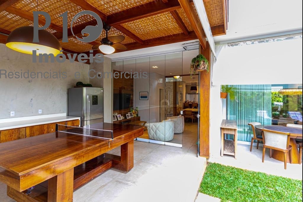 Casa em Condomínio com 4 suítes 4 vagas a venda no Alto da Boa Vista