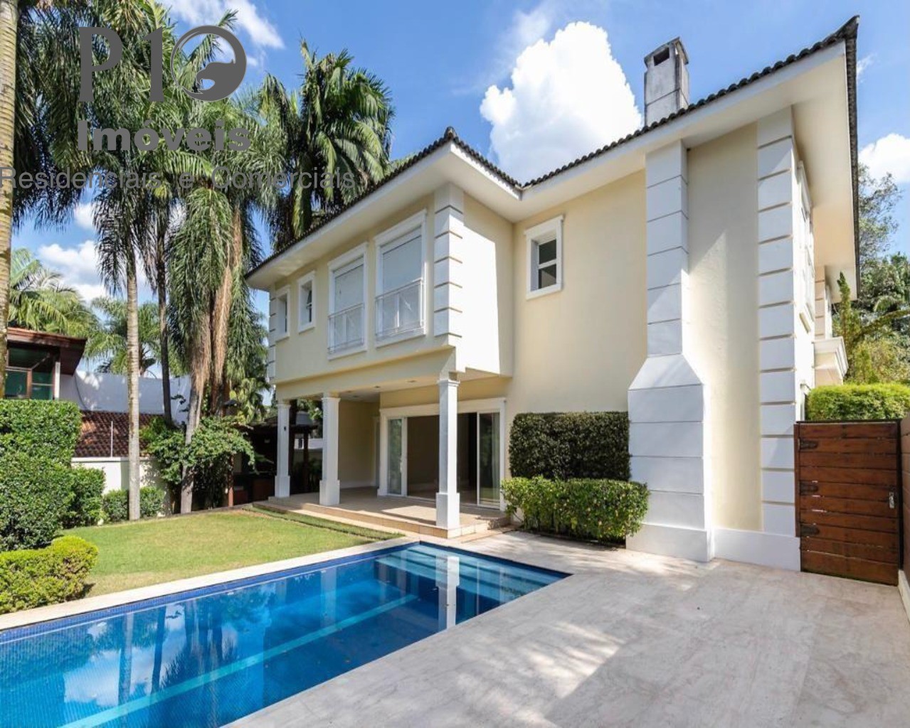 Casa em condomínio com 4 suítes 5 vagas a venda no Alto da Boa Vista