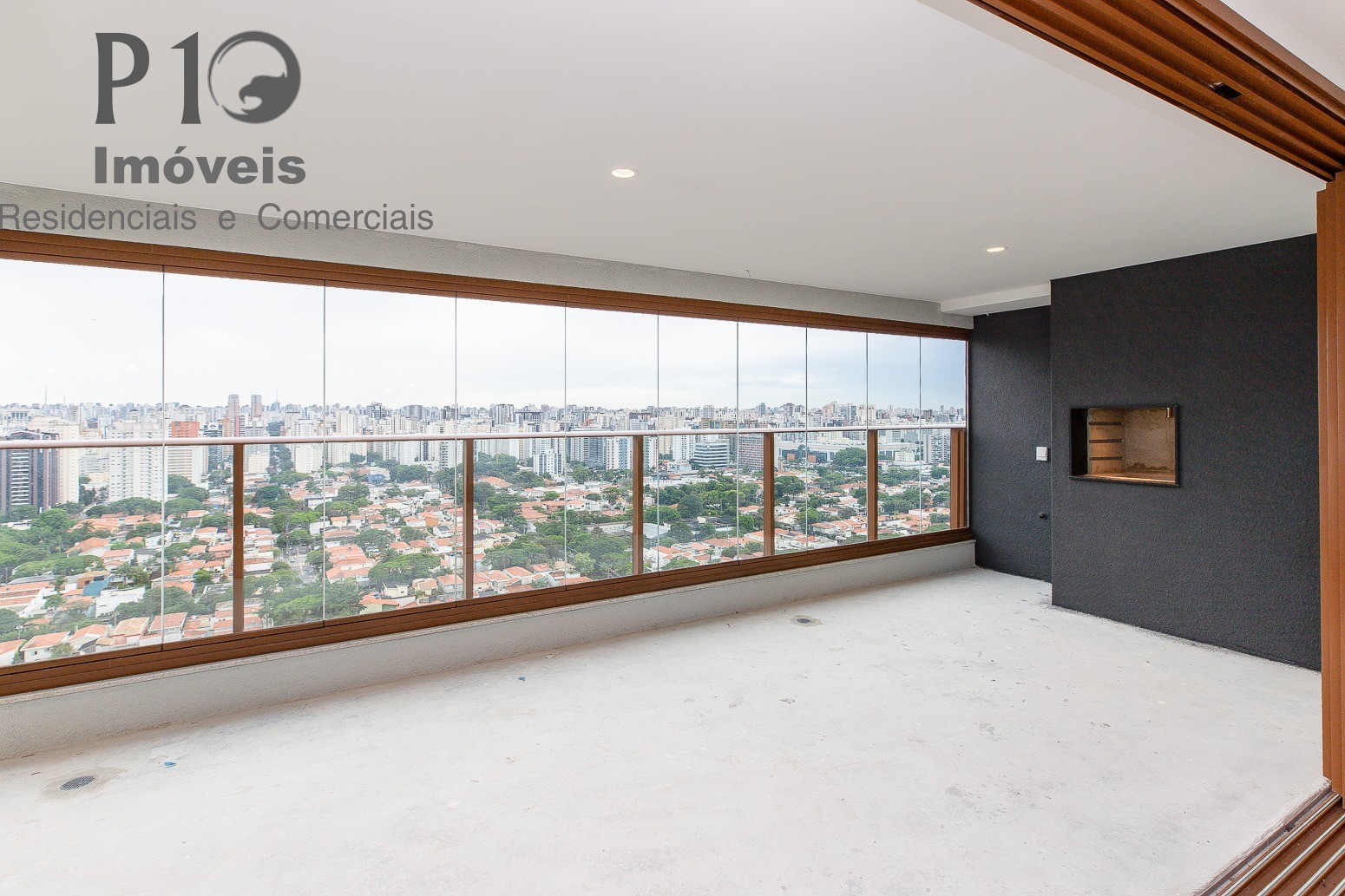 Apartamento com 3 suítes 2 vagas a venda no Campo Belo