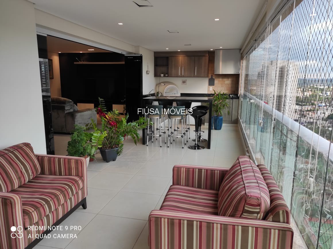 Apartamento, 3 quartos, 218 m² - Foto 1