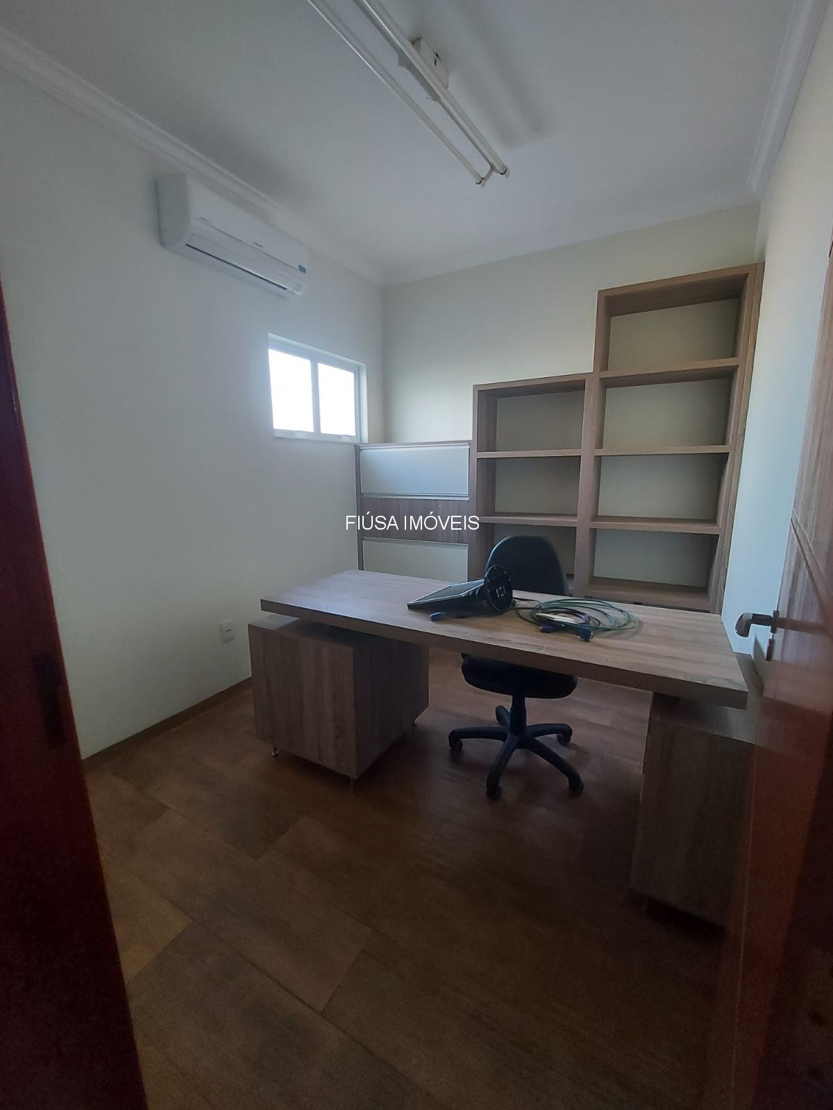 Casa, 3 quartos, 254 m² - Foto 2